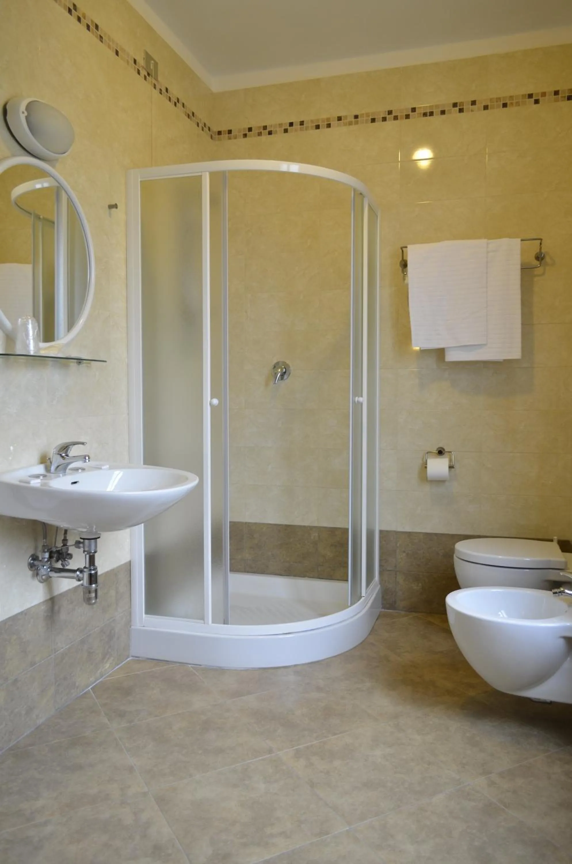 Shower in Hotel Del Buono Wellness & Medical Spa