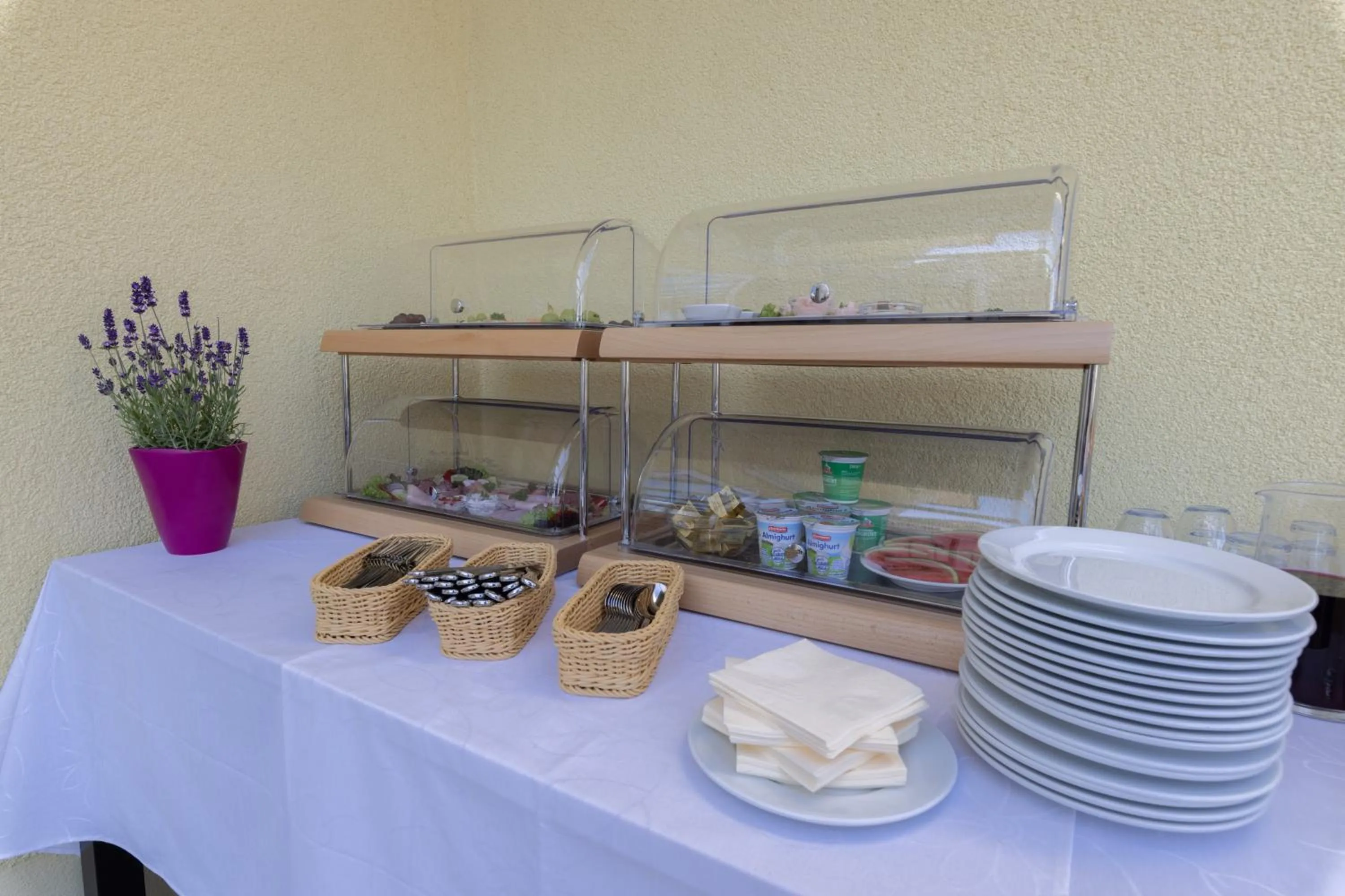 Breakfast in Gästehaus Kleeberger