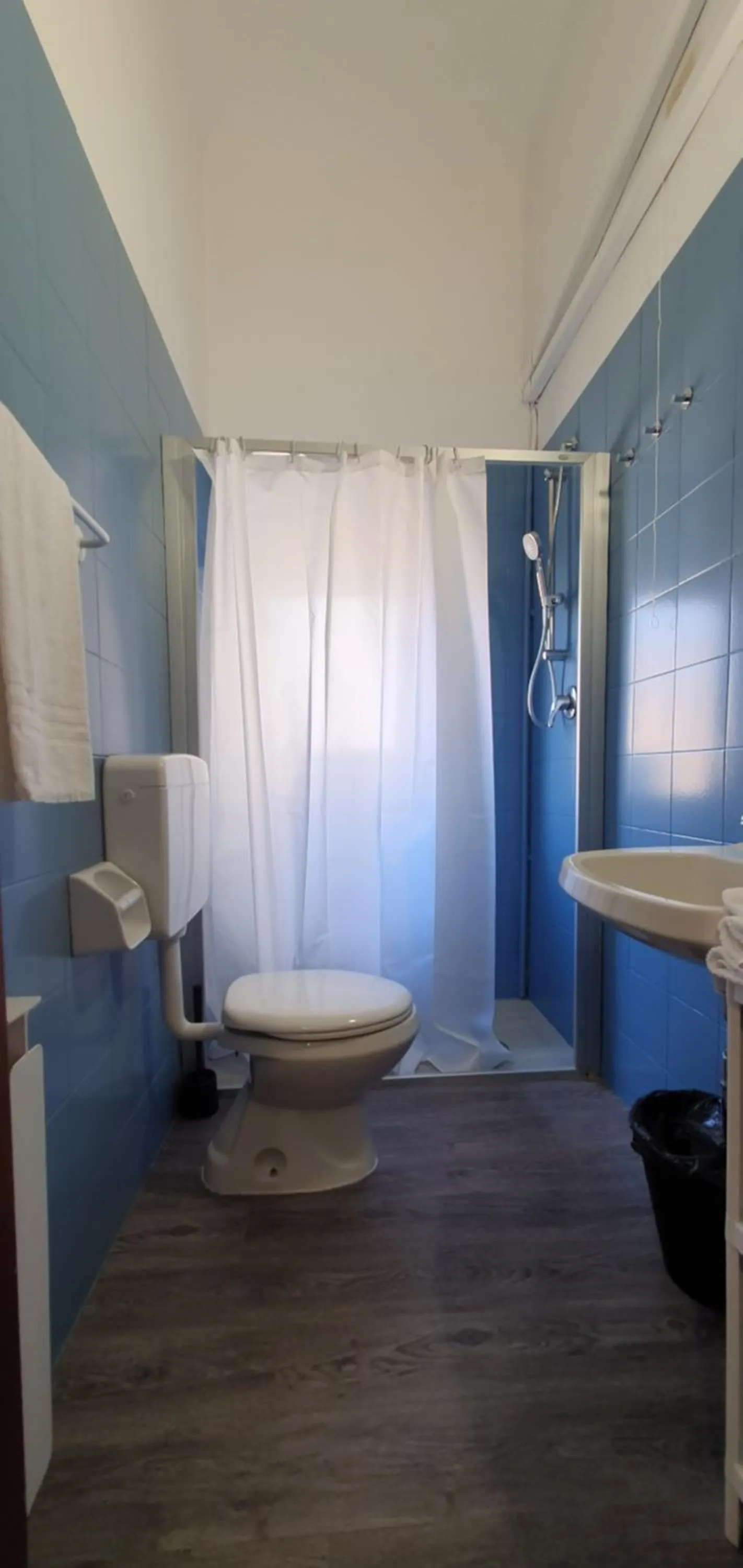 Bathroom in Hotel Genesi