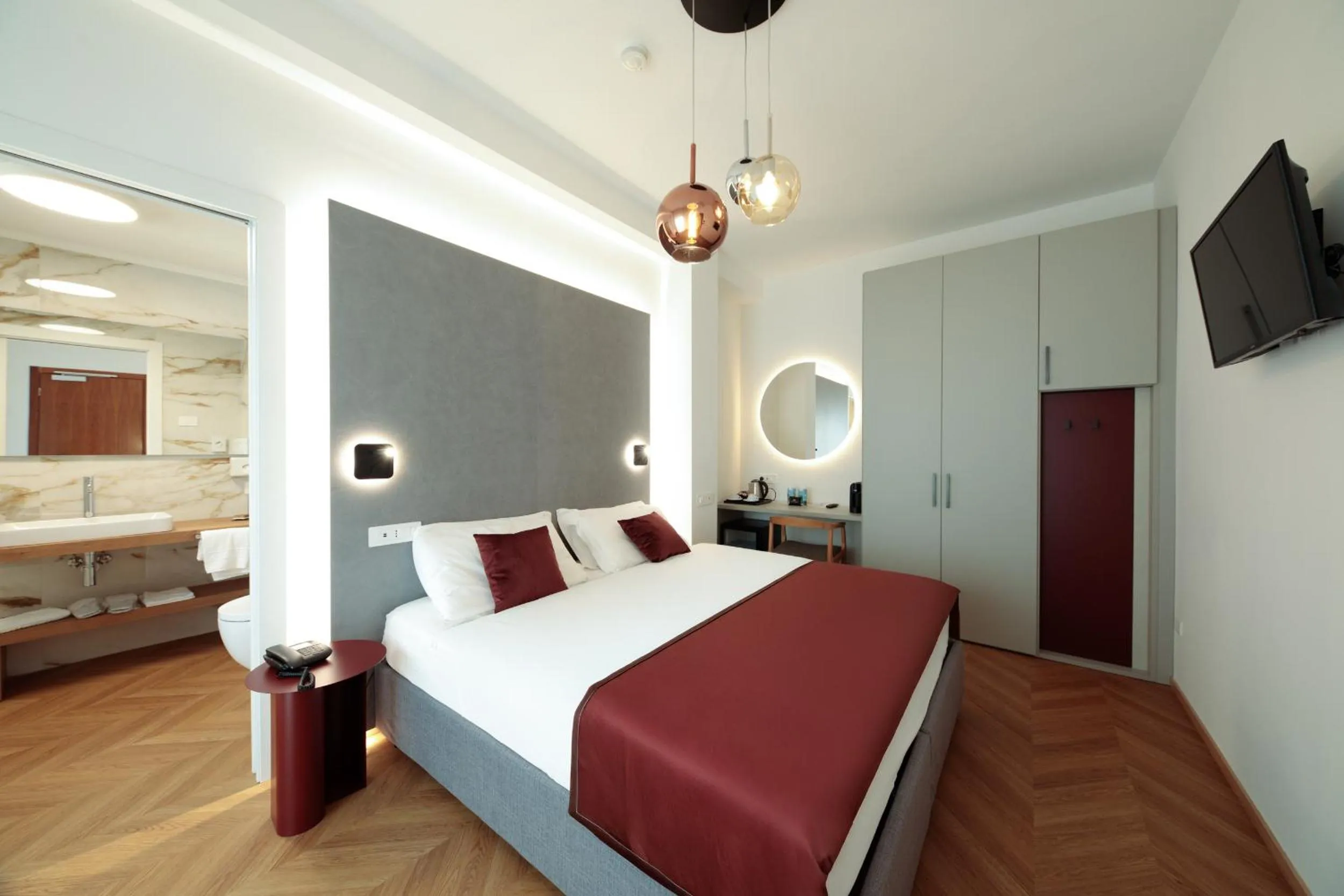 TV and multimedia, Bed in Hotel Bristol