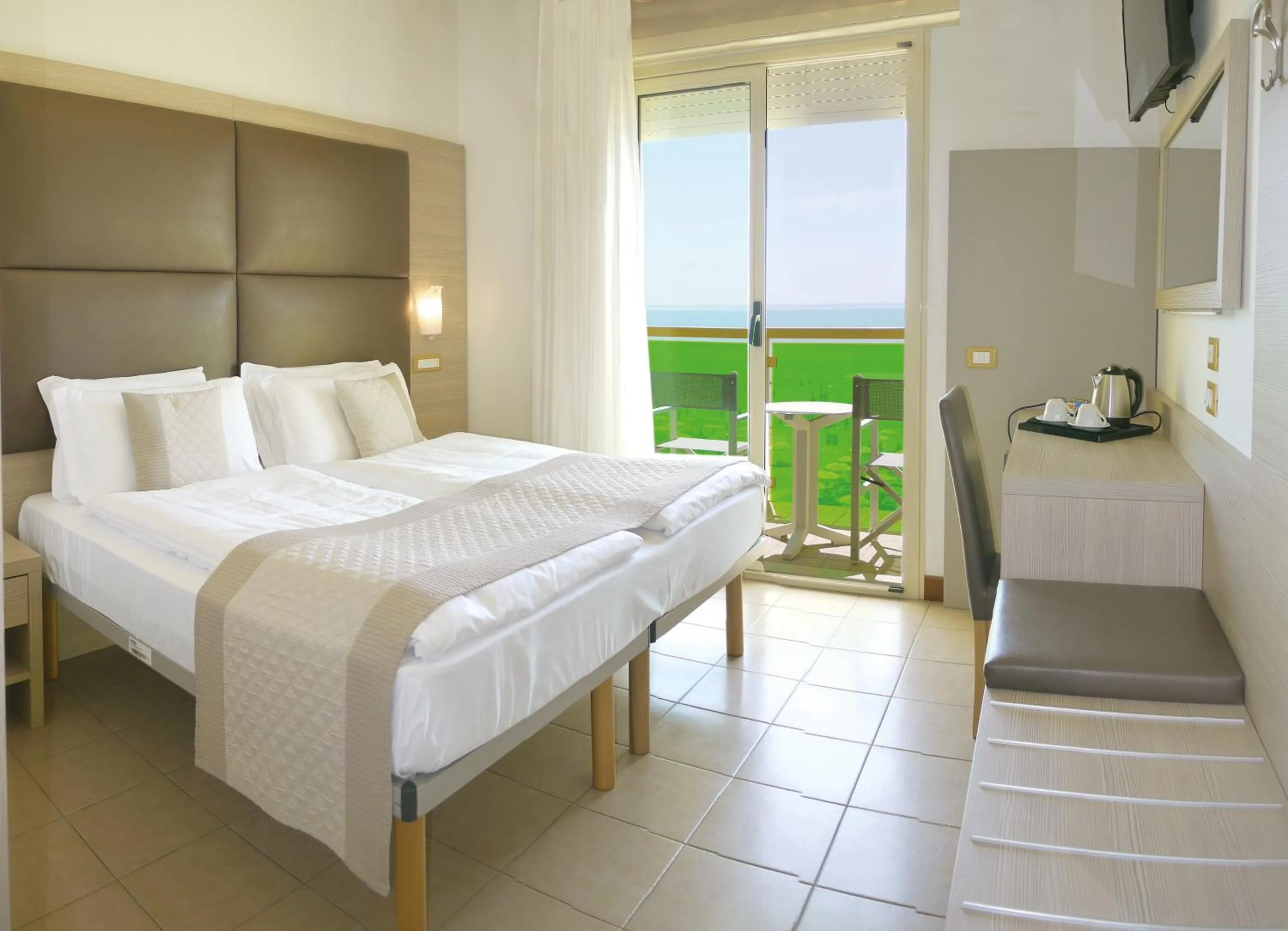 Double Room with Frontal Sea View in Hotel Bristol