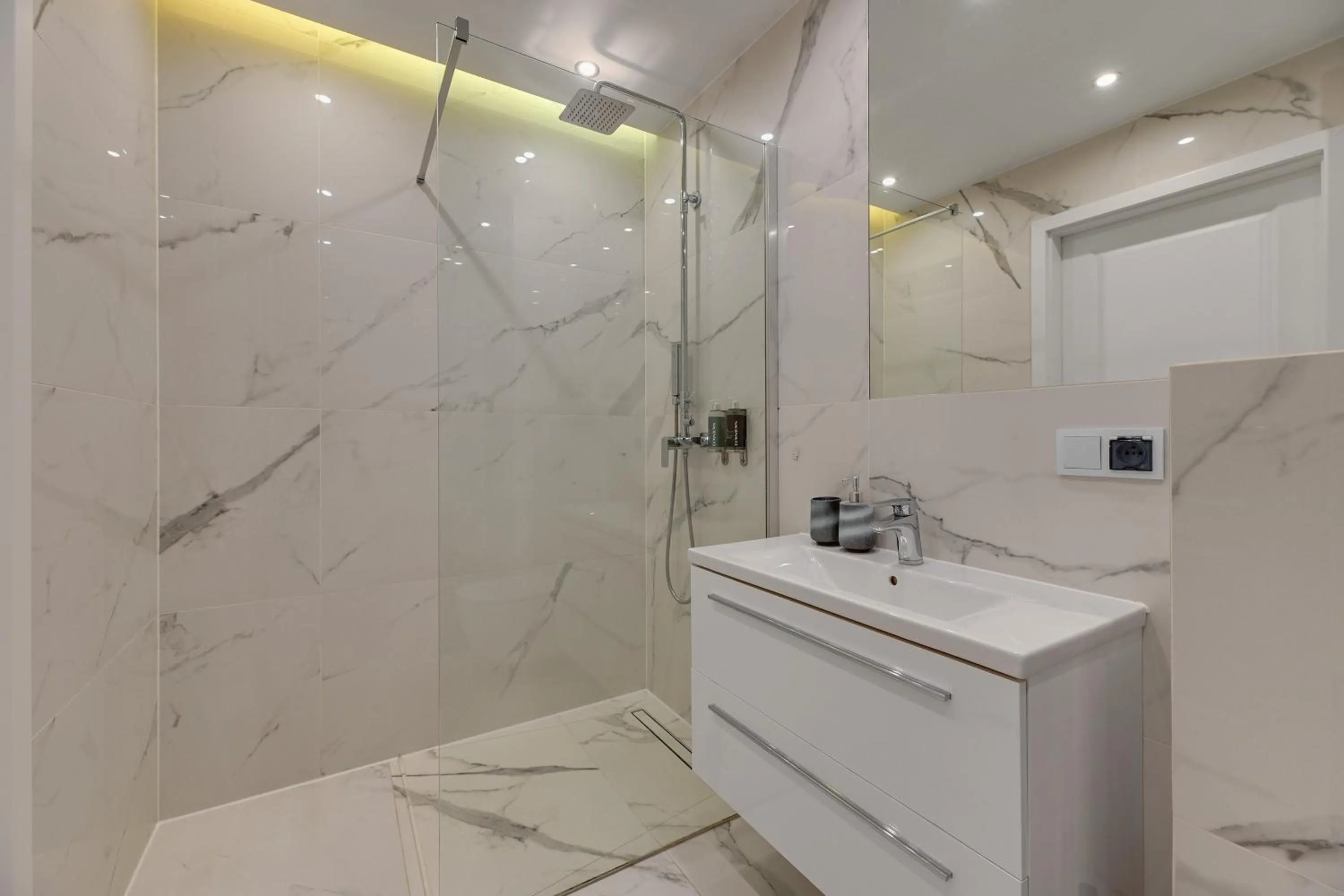 Shower in Tarasy Bałtyku Seaside, Sauna, Gym & Free Parking by Downtown Apartments