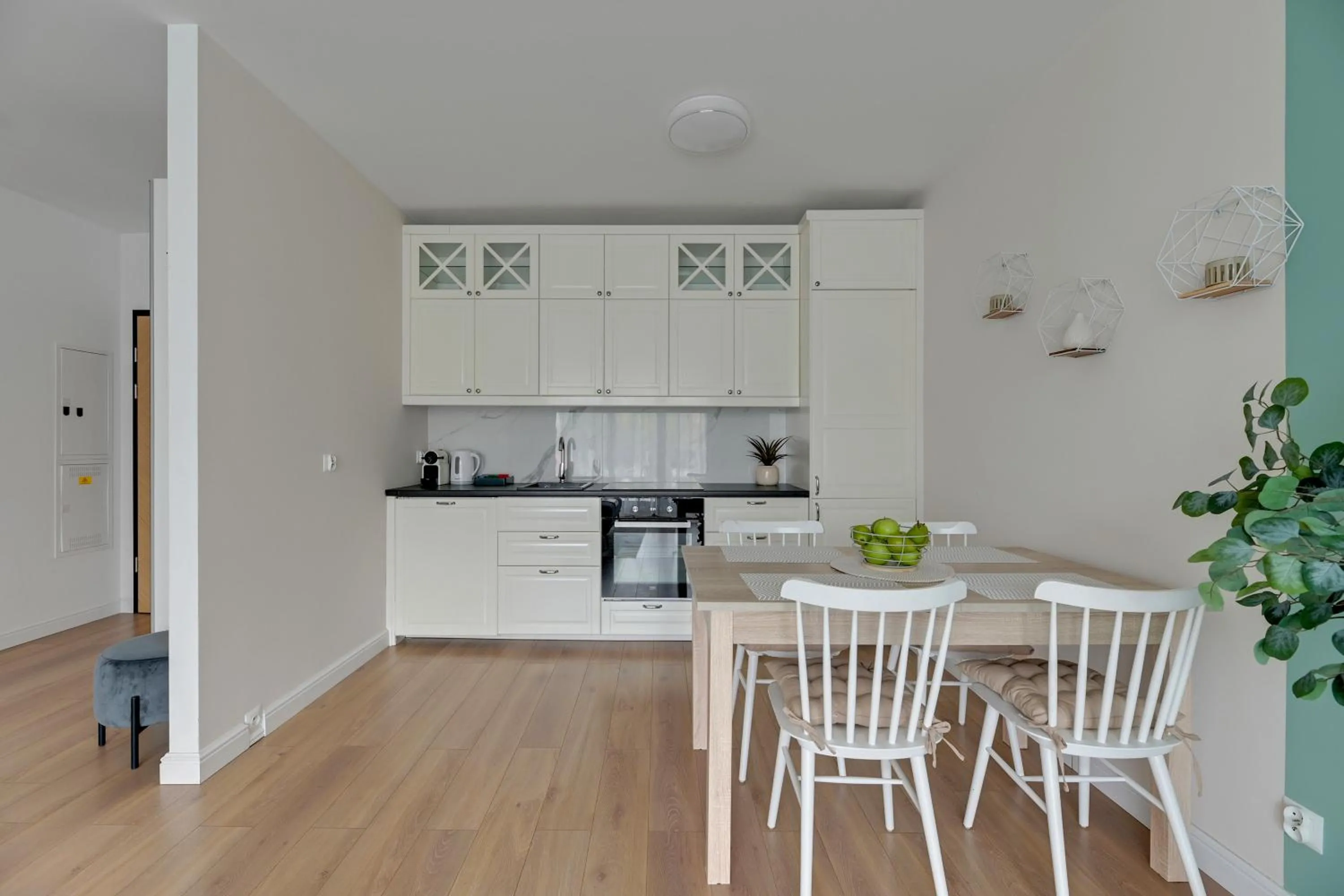 Kitchen or kitchenette in Tarasy Bałtyku Seaside, Sauna, Gym & Free Parking by Downtown Apartments