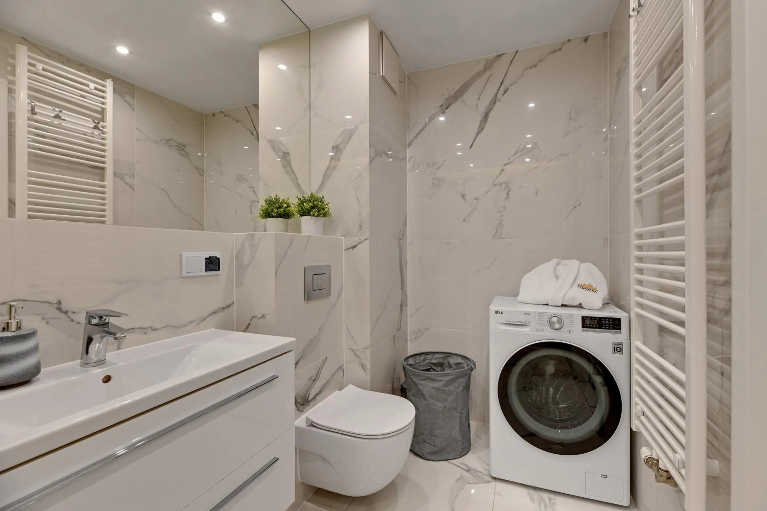 Shower in Tarasy Bałtyku Seaside, Sauna, Gym & Free Parking by Downtown Apartments