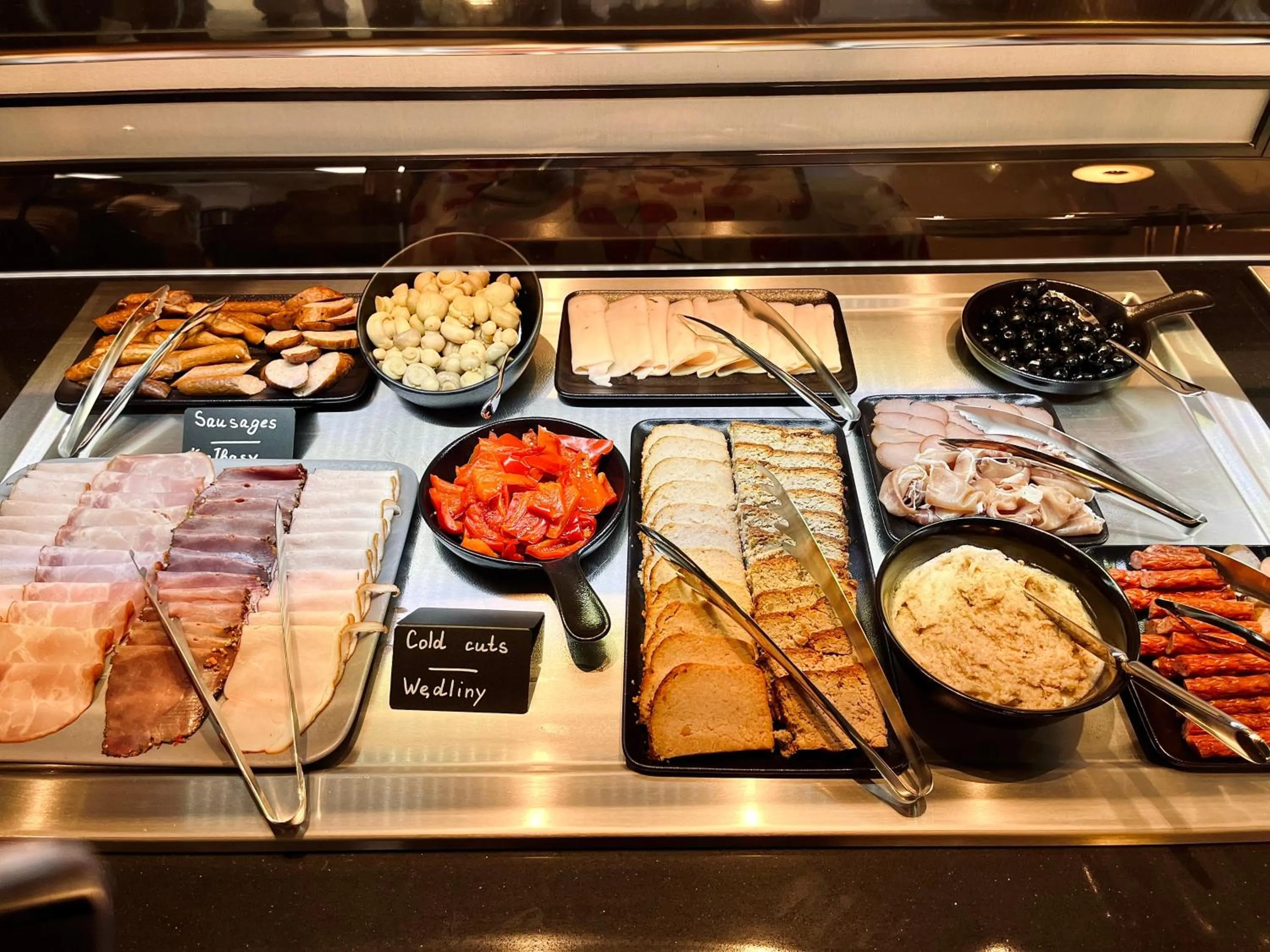 Food and drinks in Royal Tulip Warsaw Centre