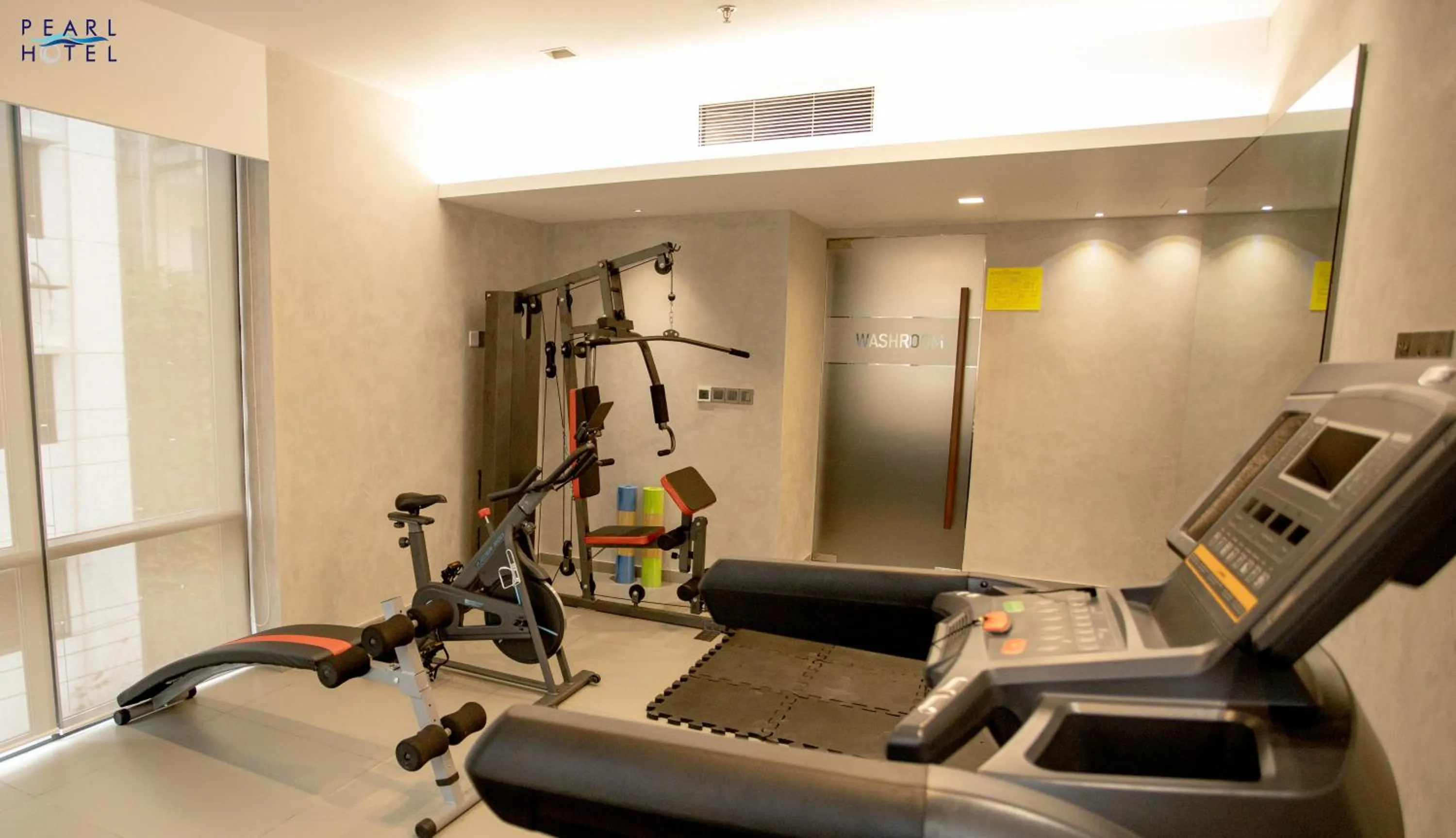 Fitness centre/facilities in Pearl Hotel