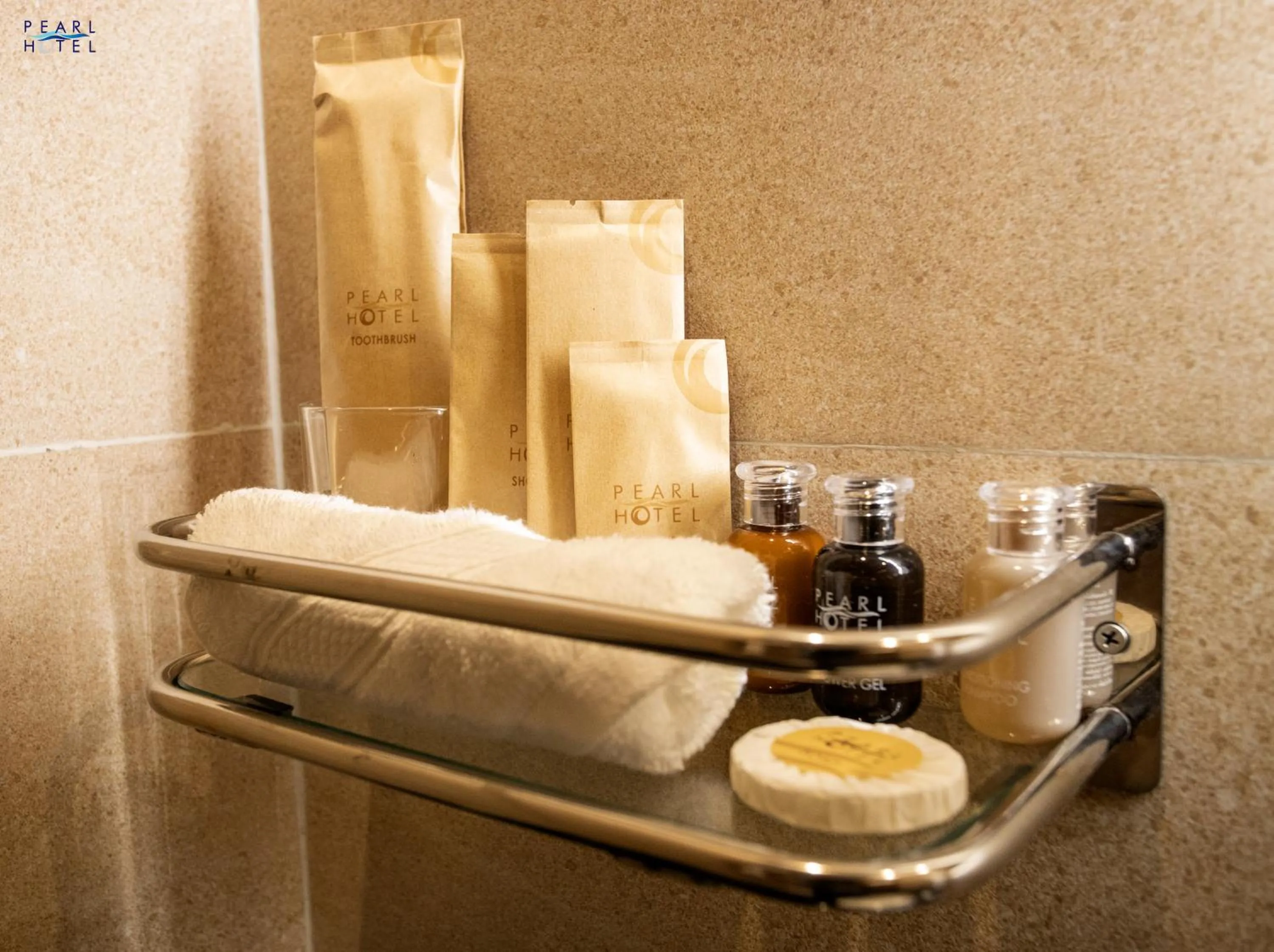 Bathroom in Pearl Hotel