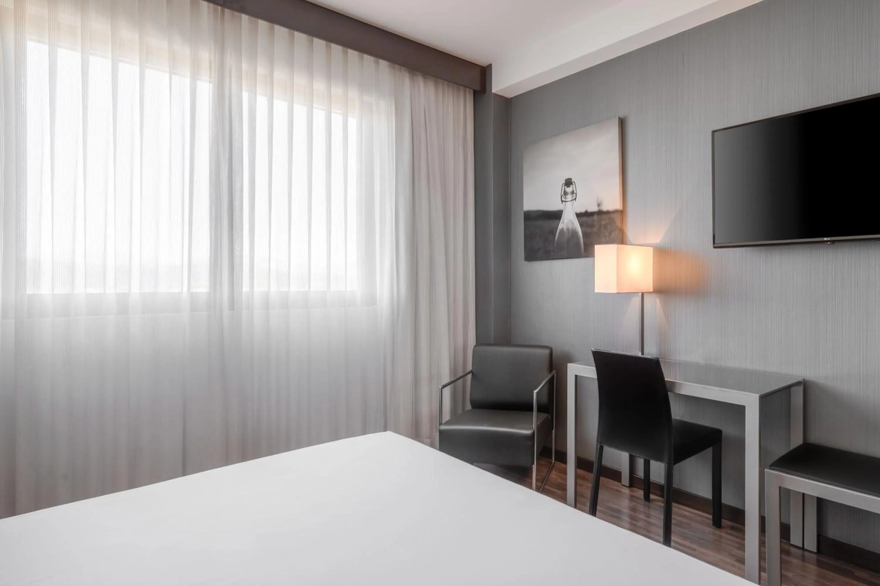 Photo of the whole room, Bed in AC Hotel Vicenza by Marriott