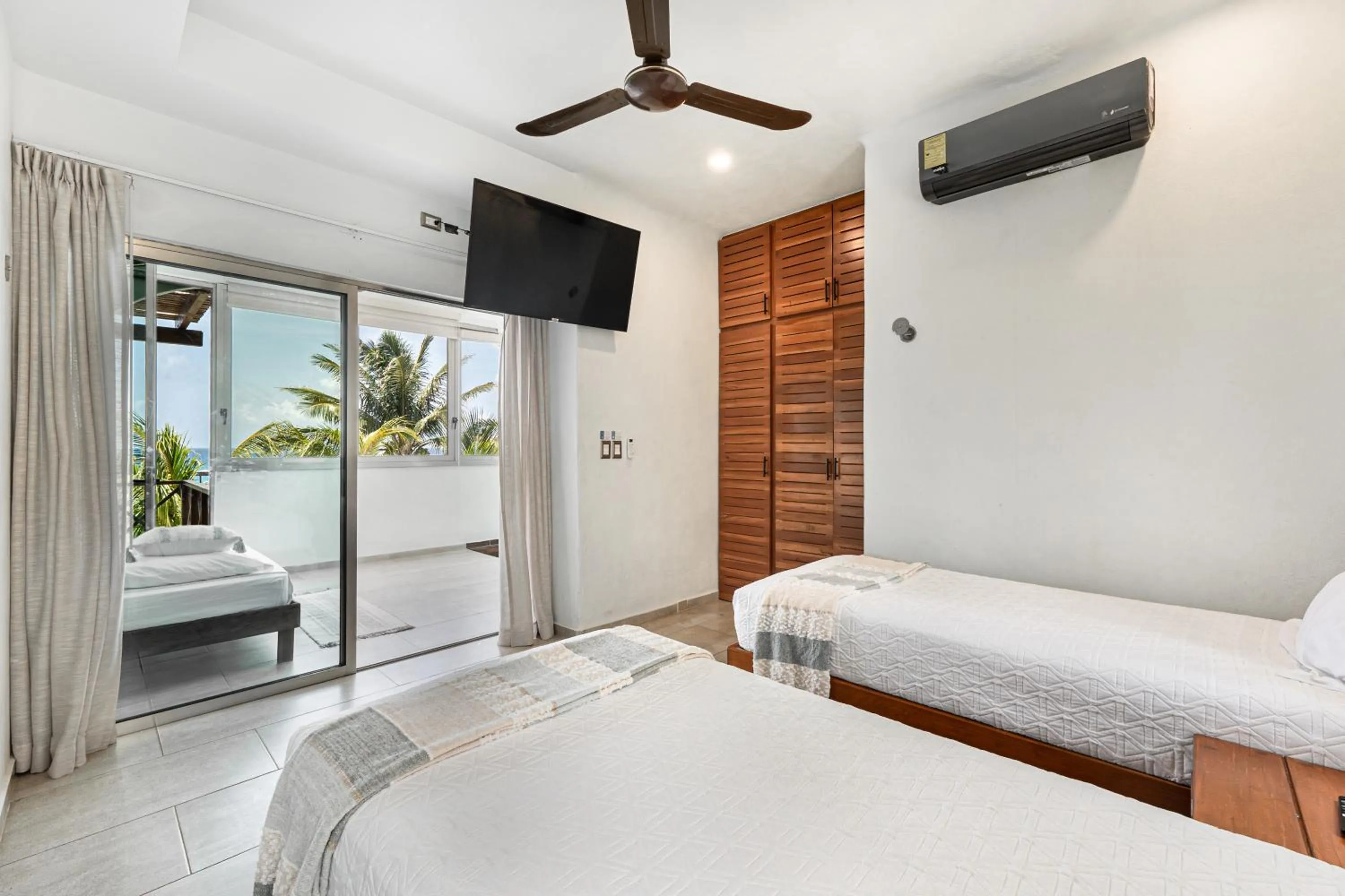 Bed in Villas Amanecer by Andiani Travel