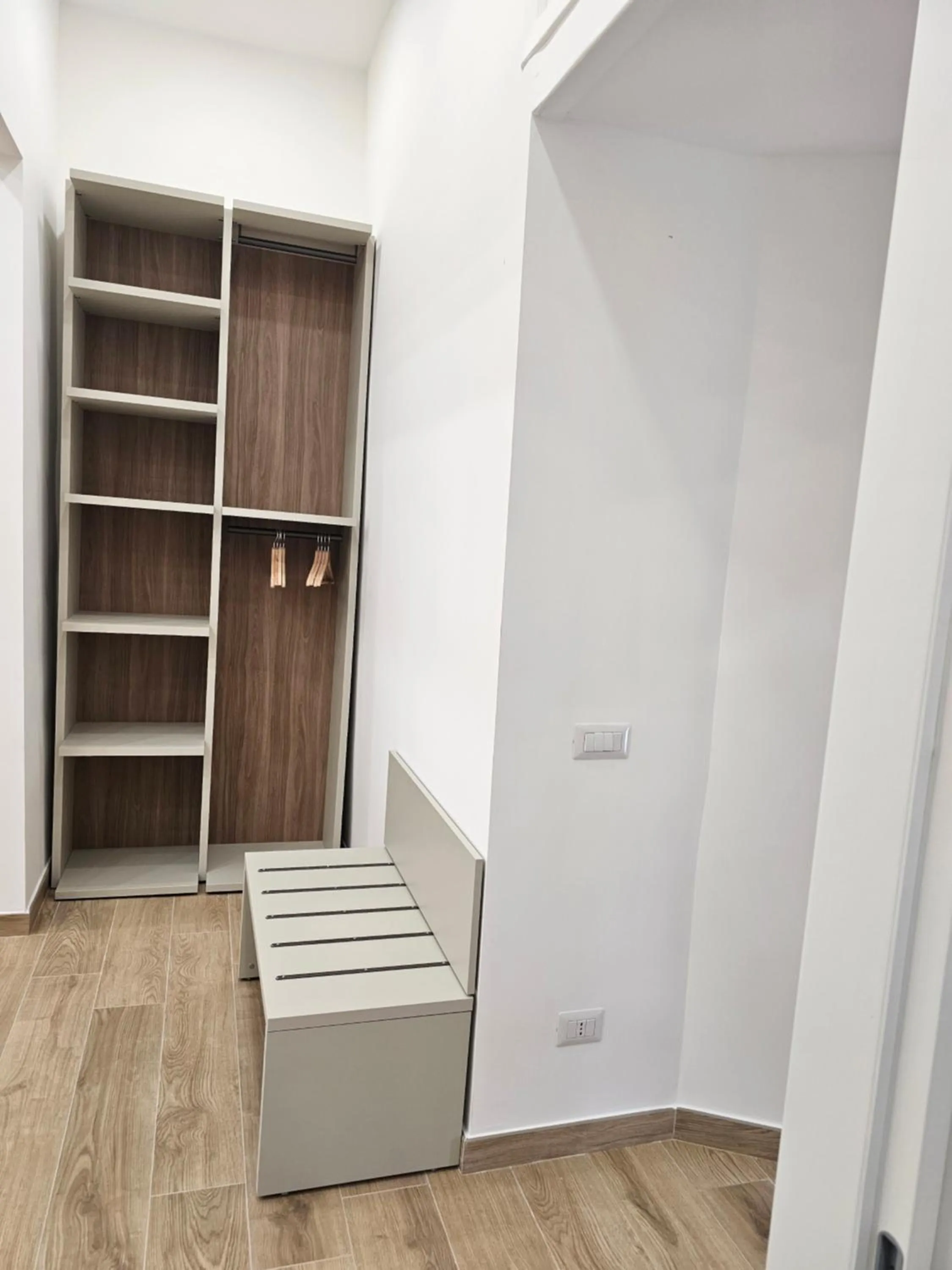wardrobe in Toto e Peppino Luxury Rooms