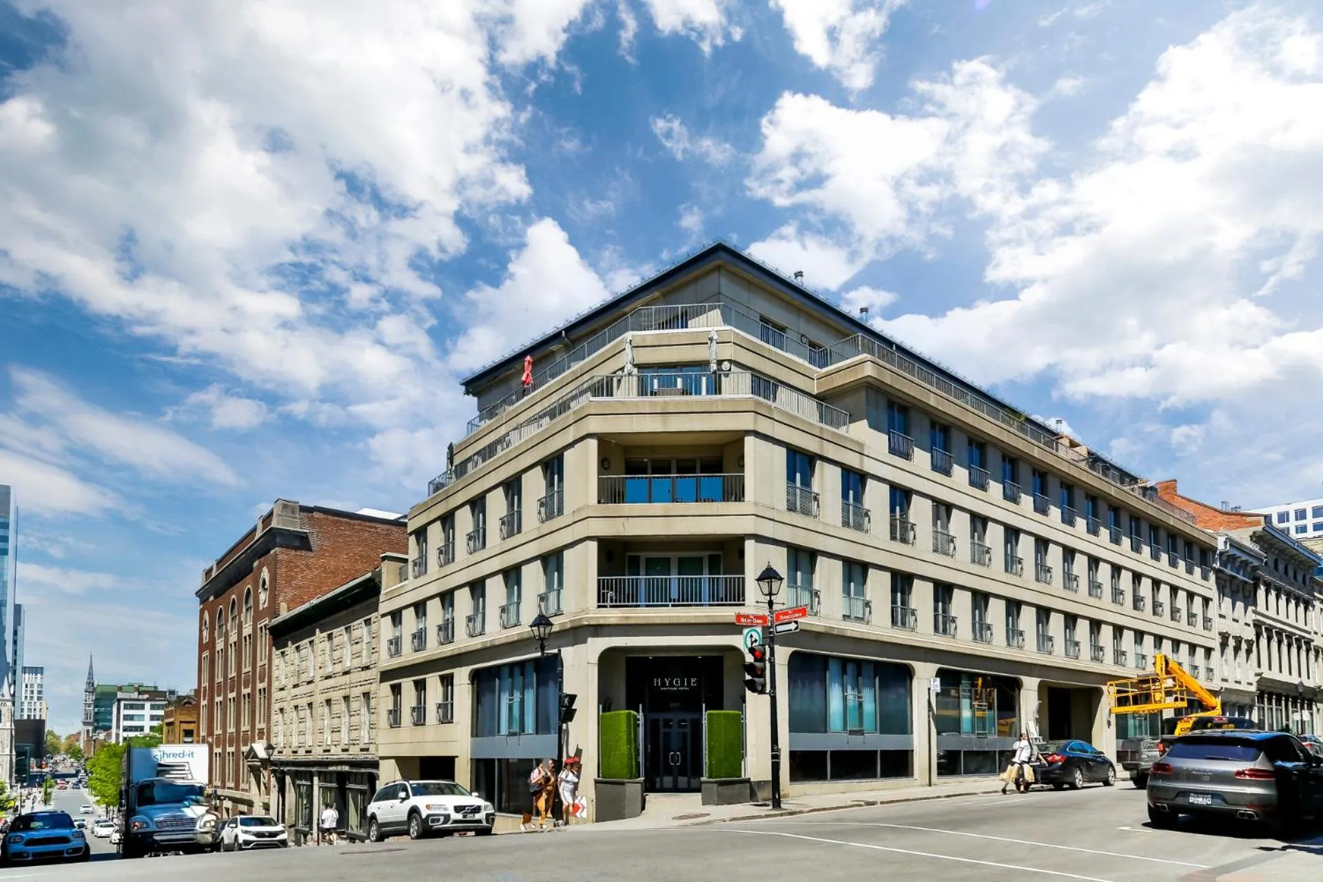 Property building in Pod Hotel