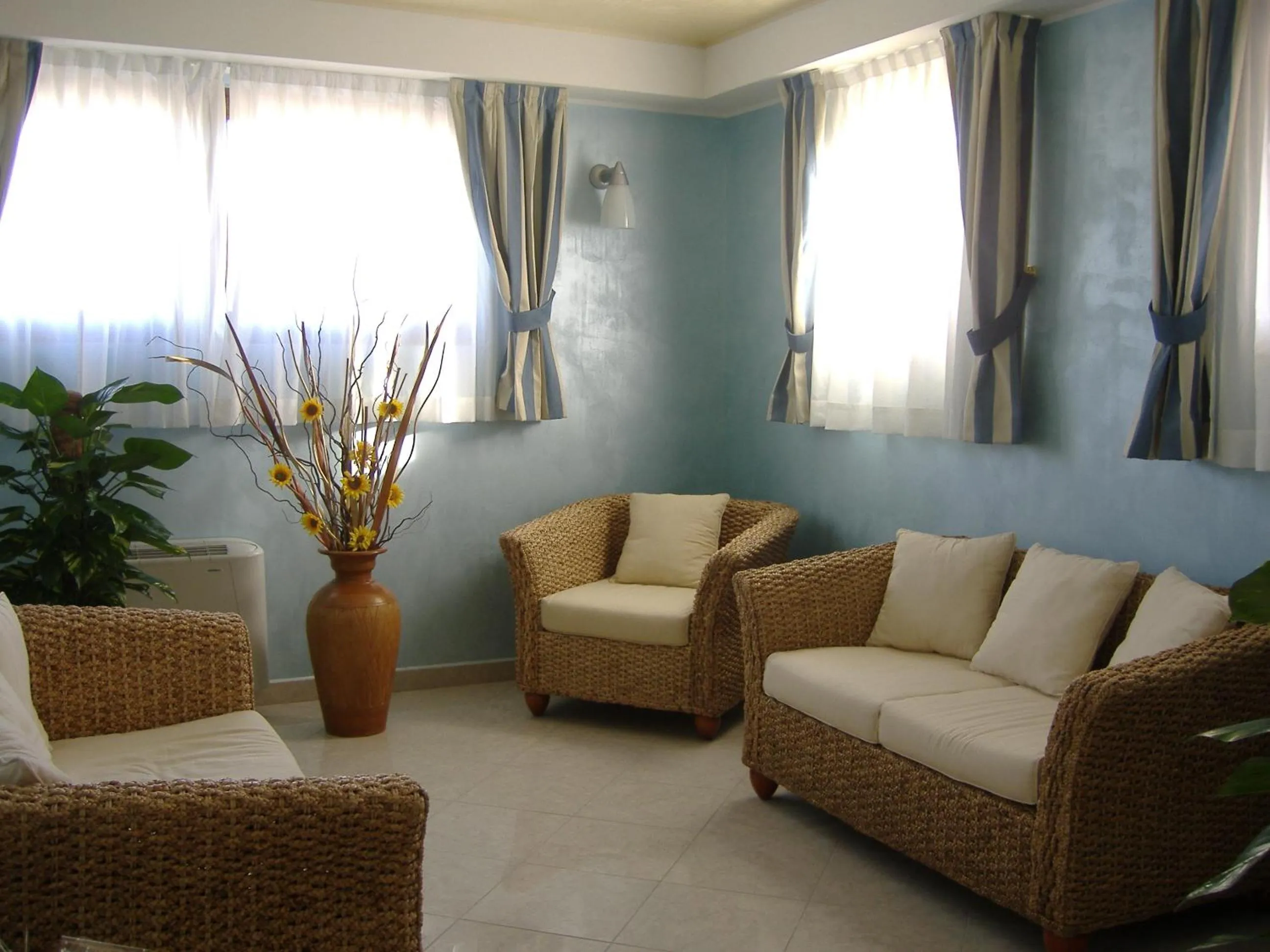 Lobby or reception in Hotel Isola Rossa