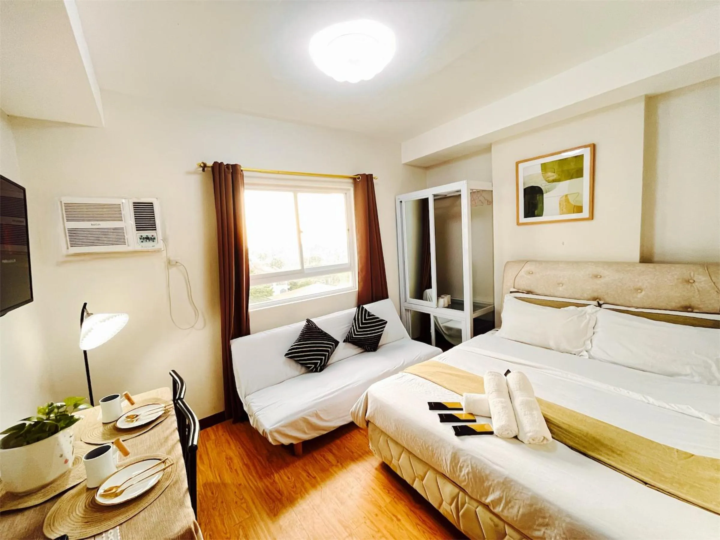 TV and multimedia, Bed in Pool View Studio in Mesaverte with Free Pool & Netflix