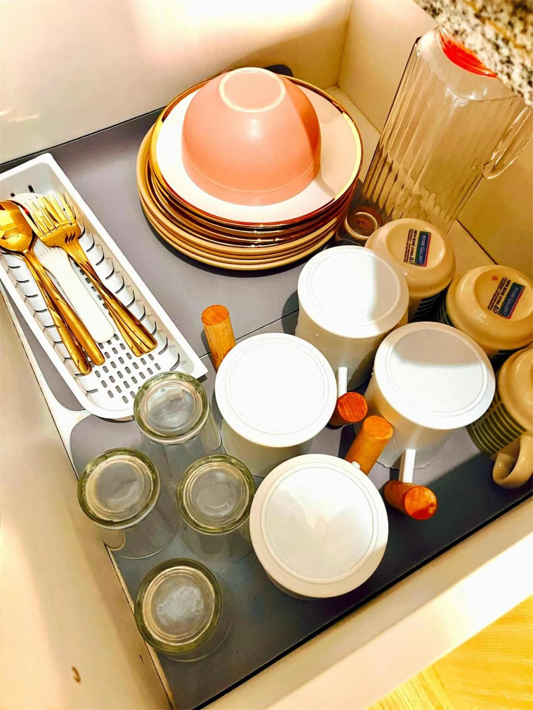 Kitchen or kitchenette in Pool View Studio in Mesaverte with Free Pool & Netflix