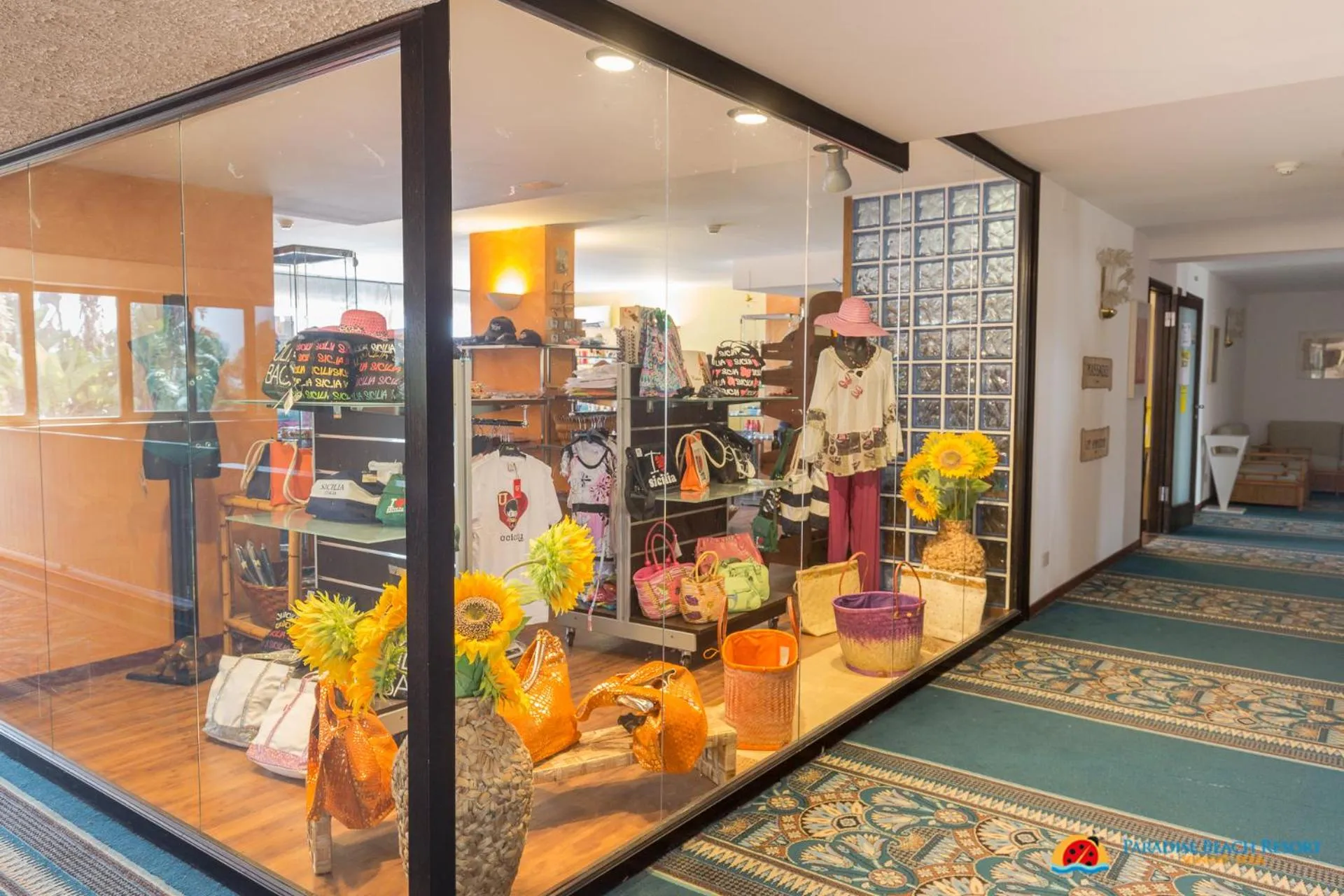 On-site shops in Paradise Beach Resort Selinunte