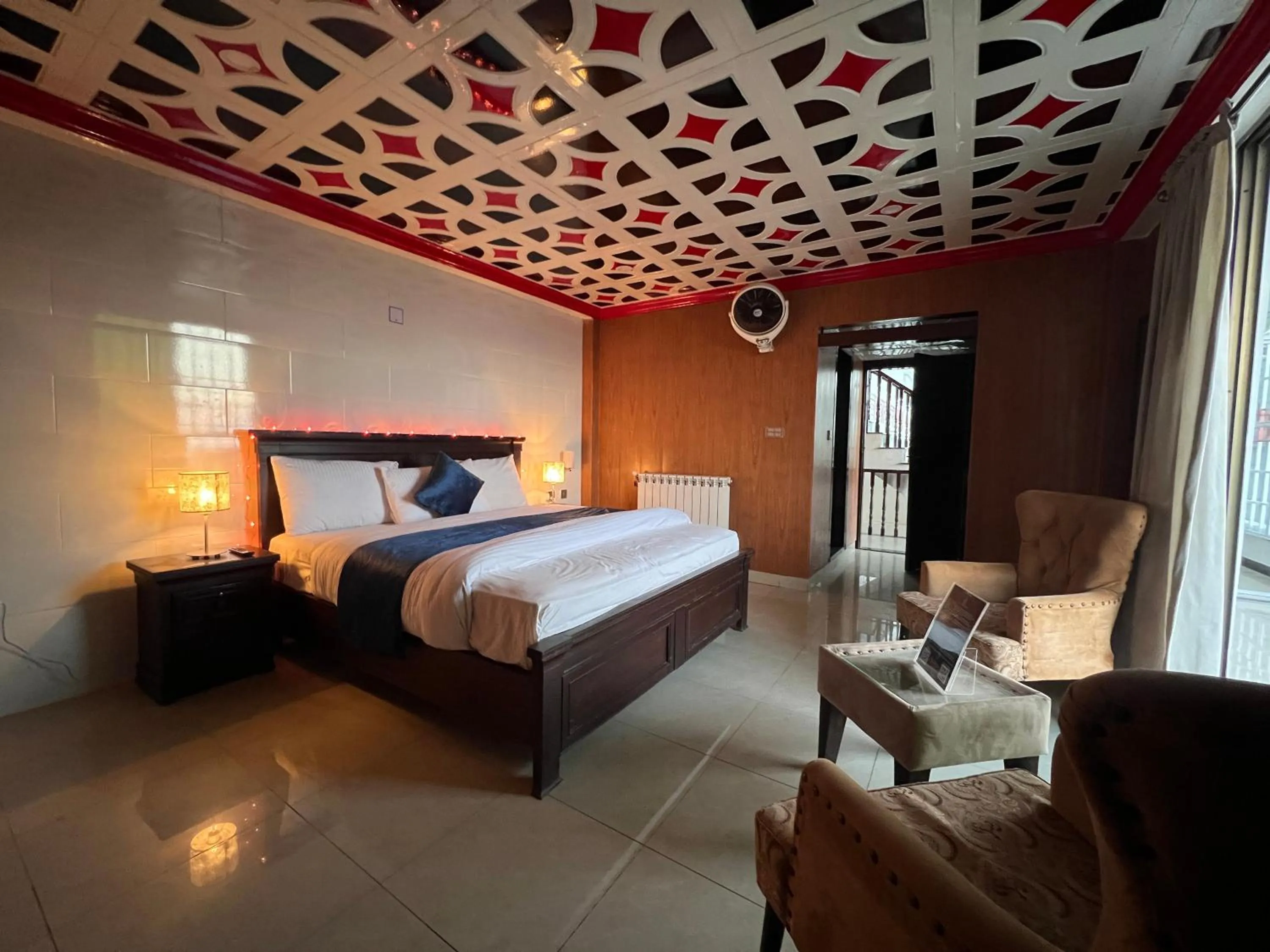 Bed in Shagufta Hotel Murree