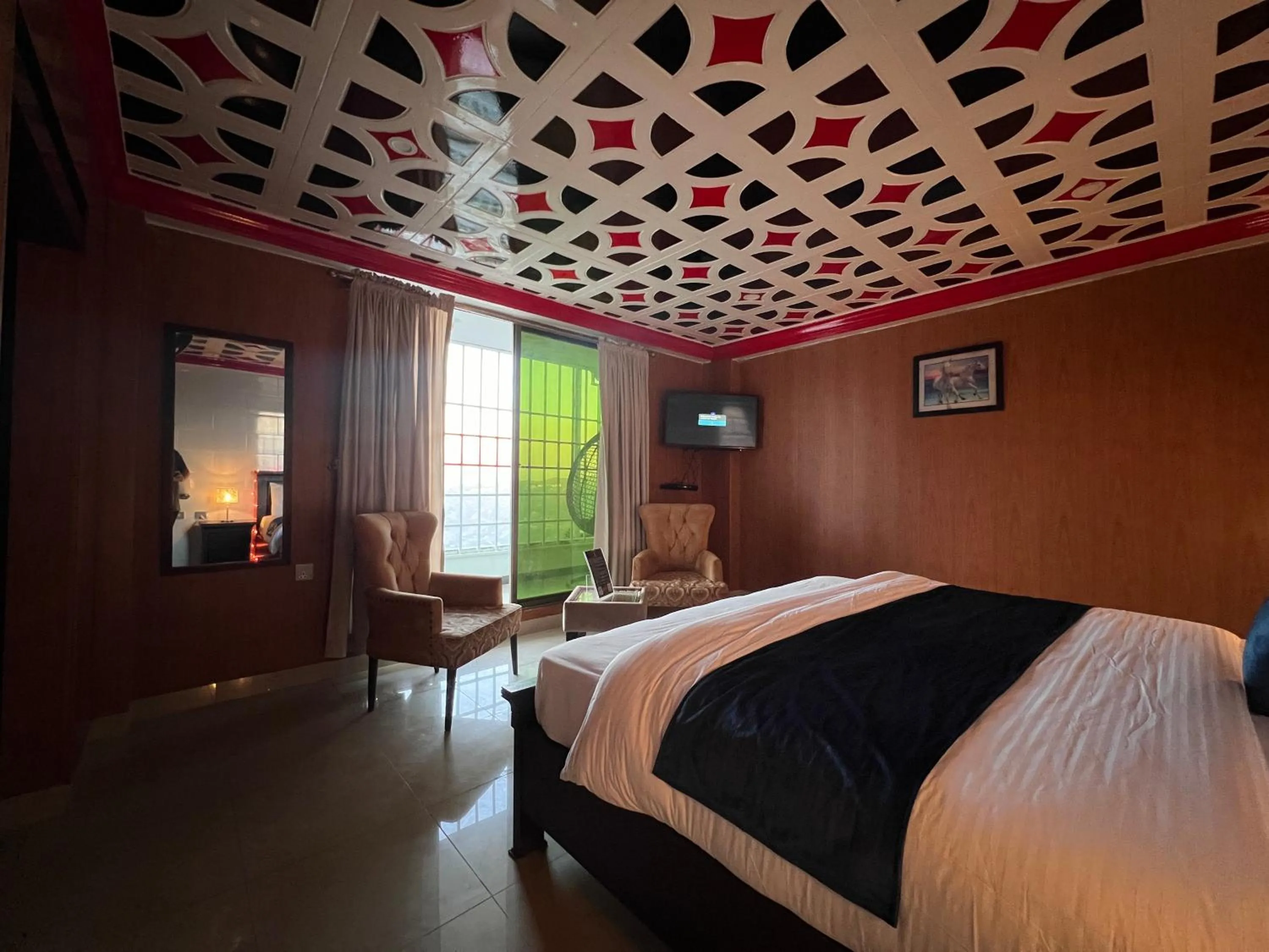 Bed in Shagufta Hotel Murree