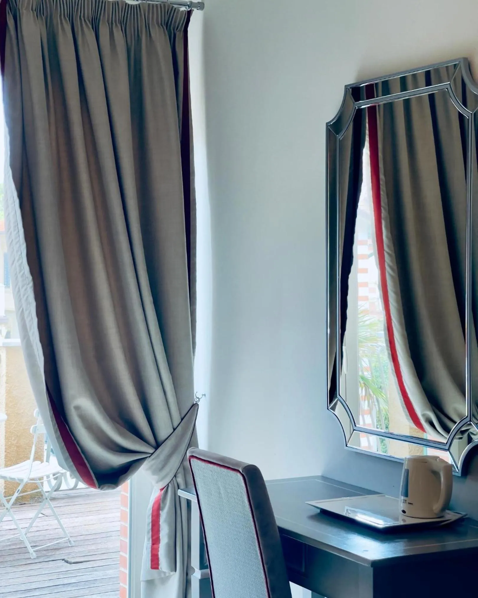 Bedroom in Hotel La Pigna