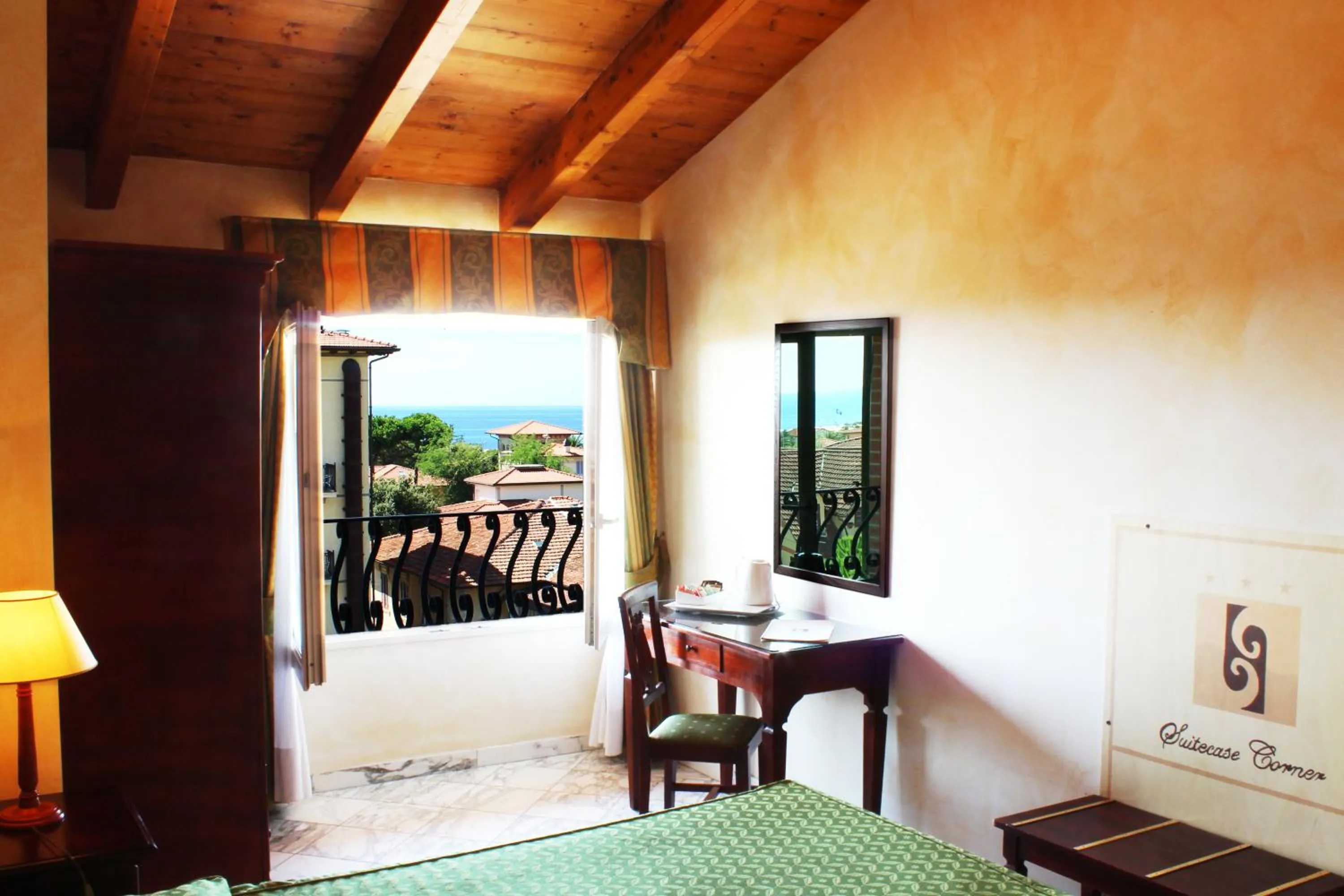 Photo of the whole room in Hotel La Pigna