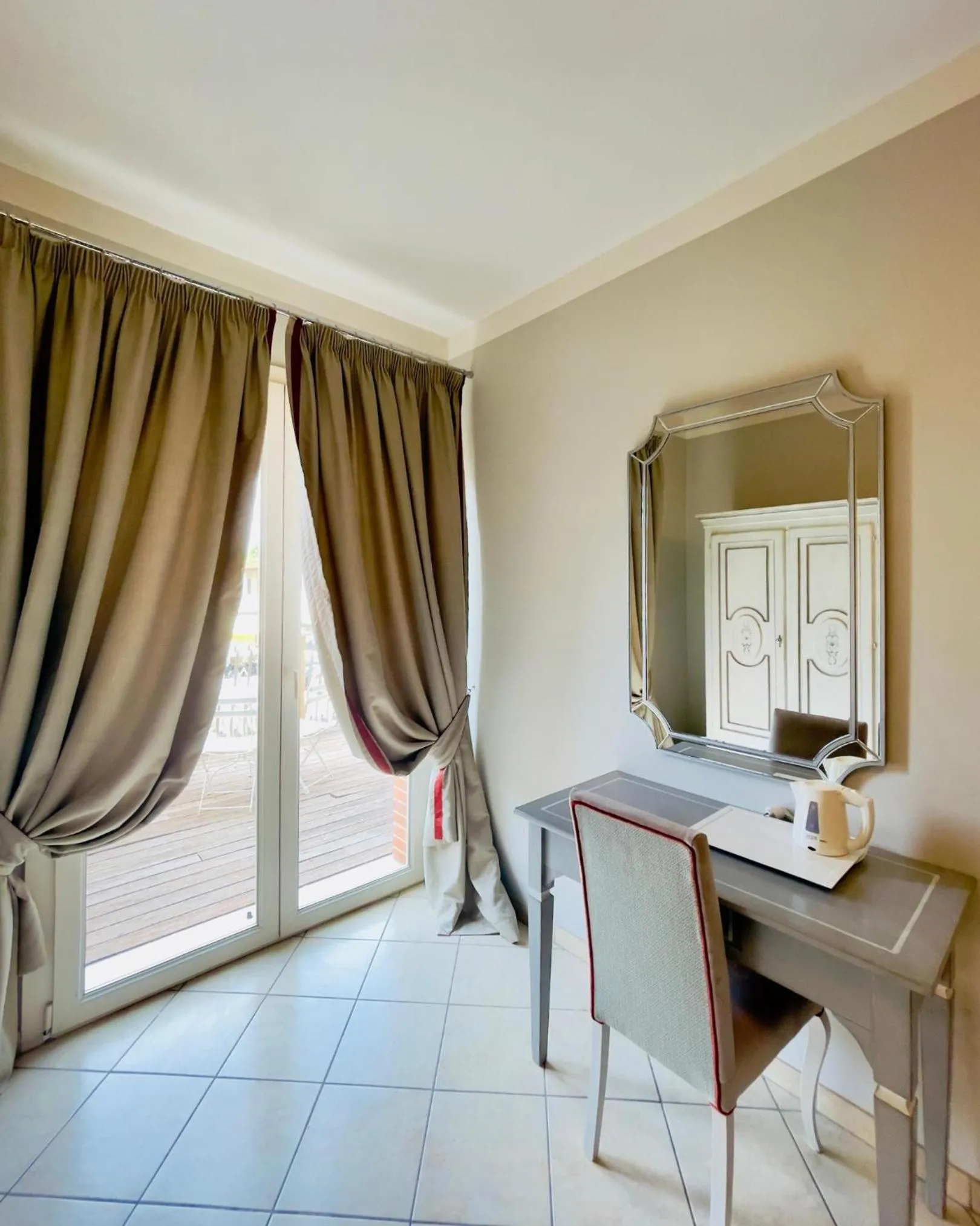 Bedroom in Hotel La Pigna