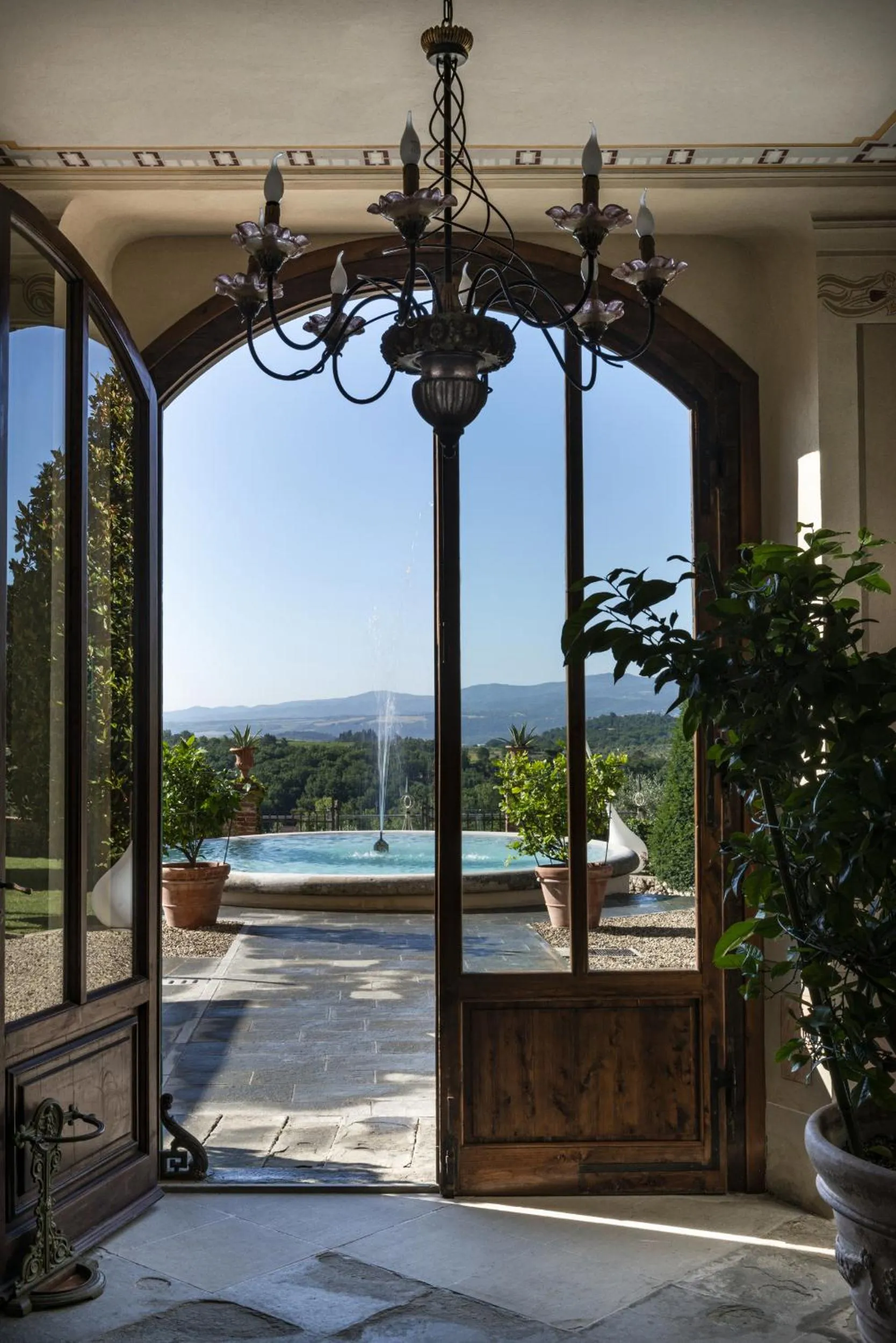 Facade/entrance in Palagina la dimora