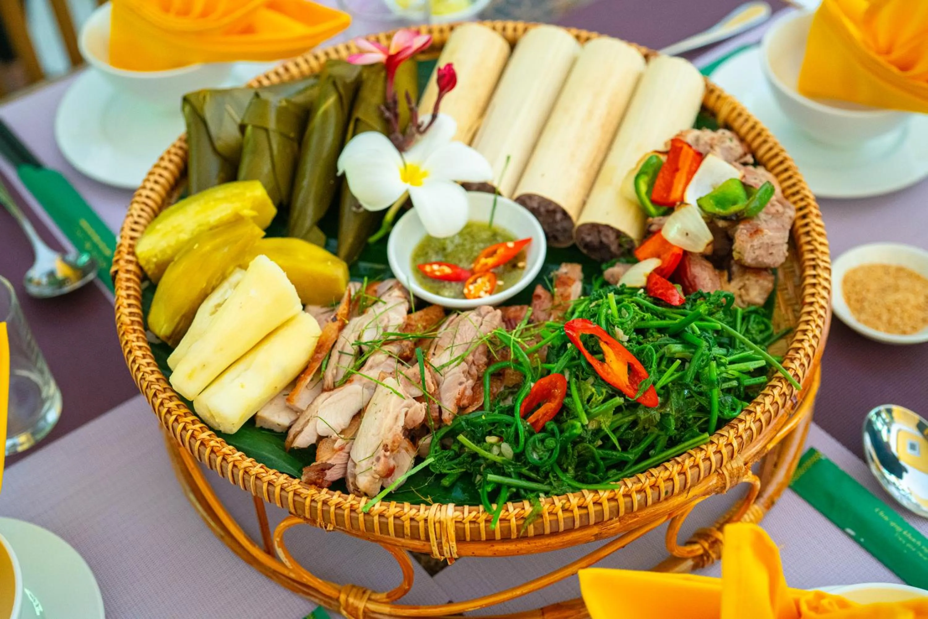 Food and drinks in Fivitel Cổng Trời Đông Giang - Fivitel Đông Giang Heaven's Gate