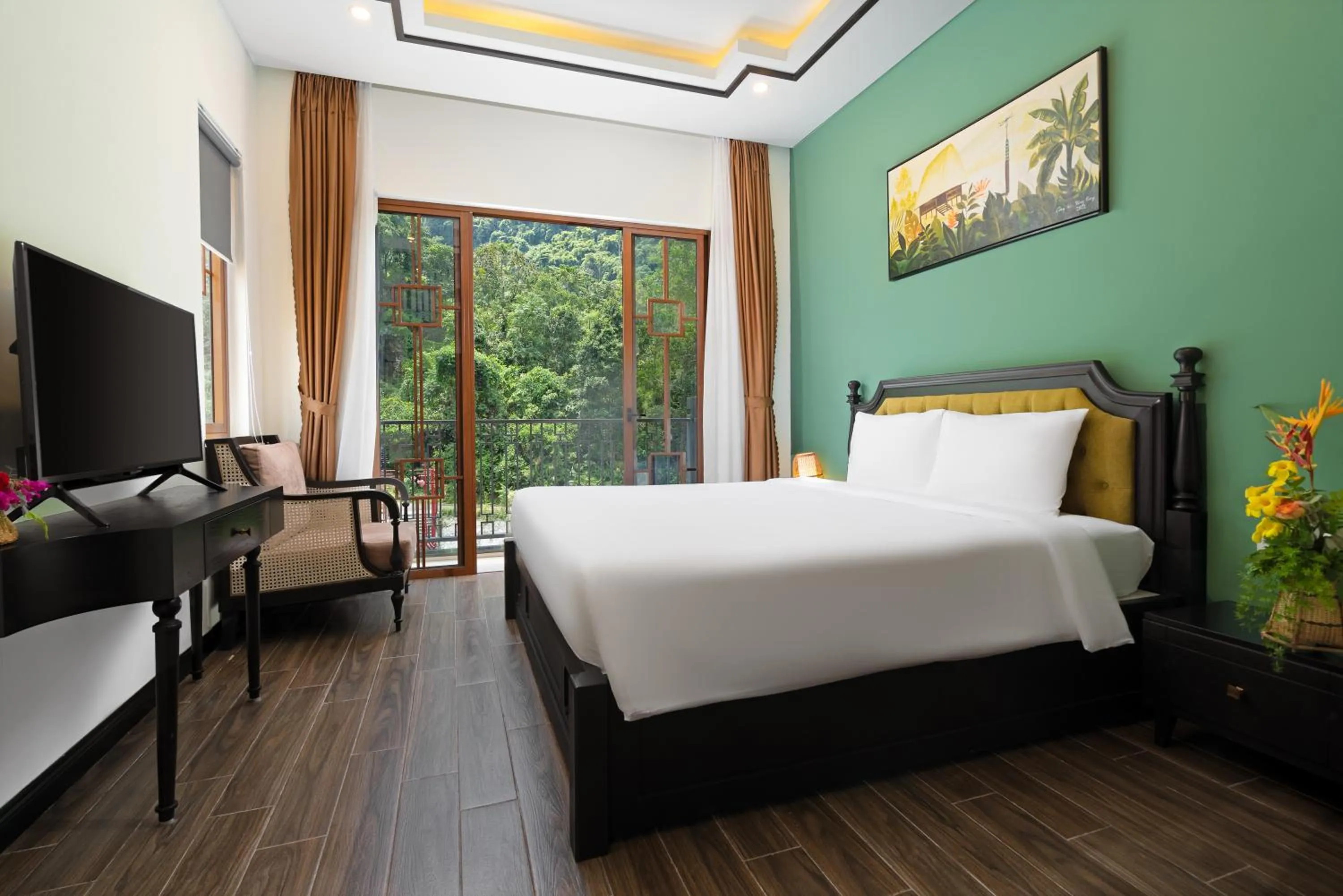 Bedroom, Bed in Fivitel Cổng Trời Đông Giang - Fivitel Đông Giang Heaven's Gate