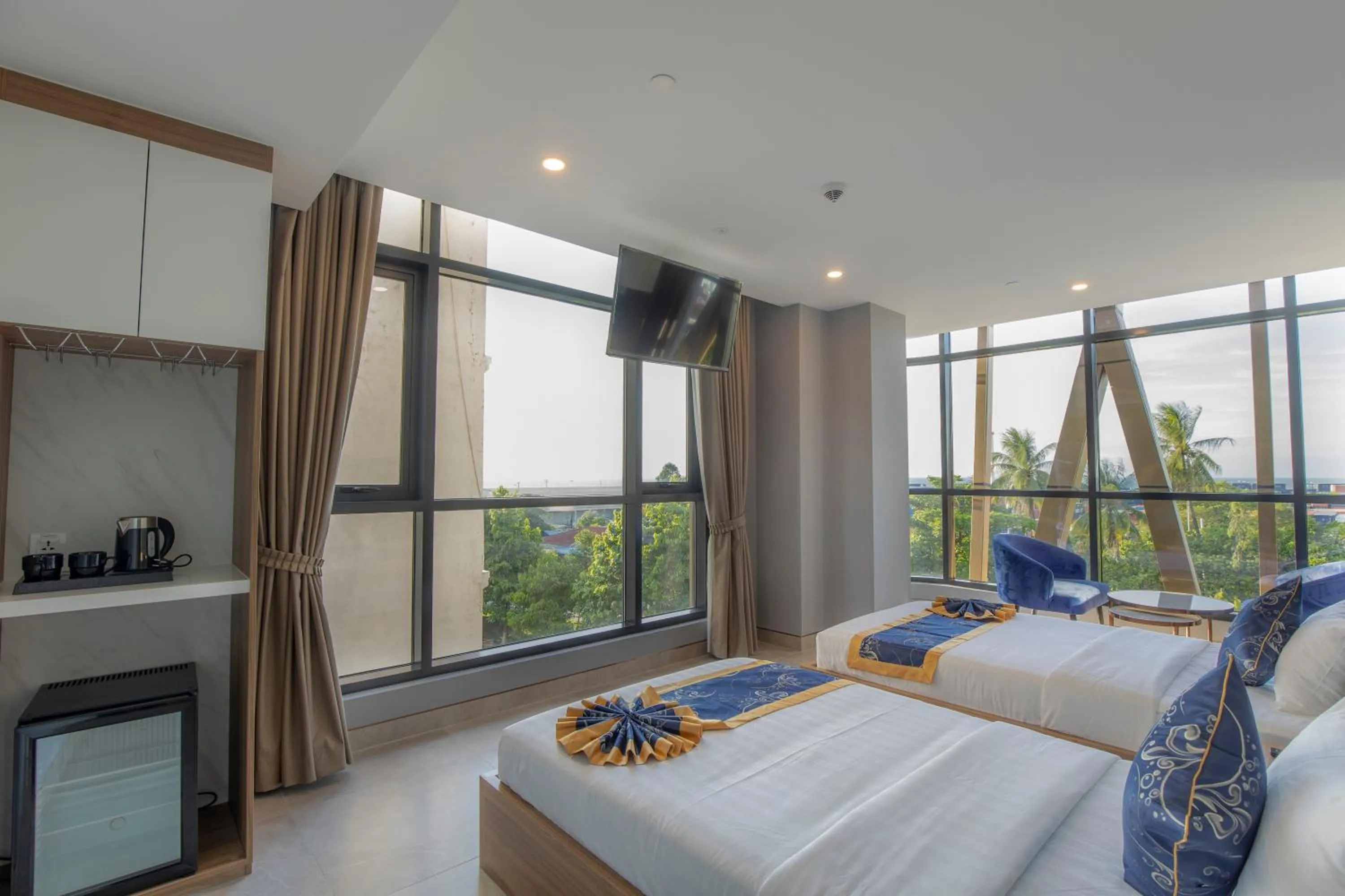 City view, Bed in Seascape Palace Hotel