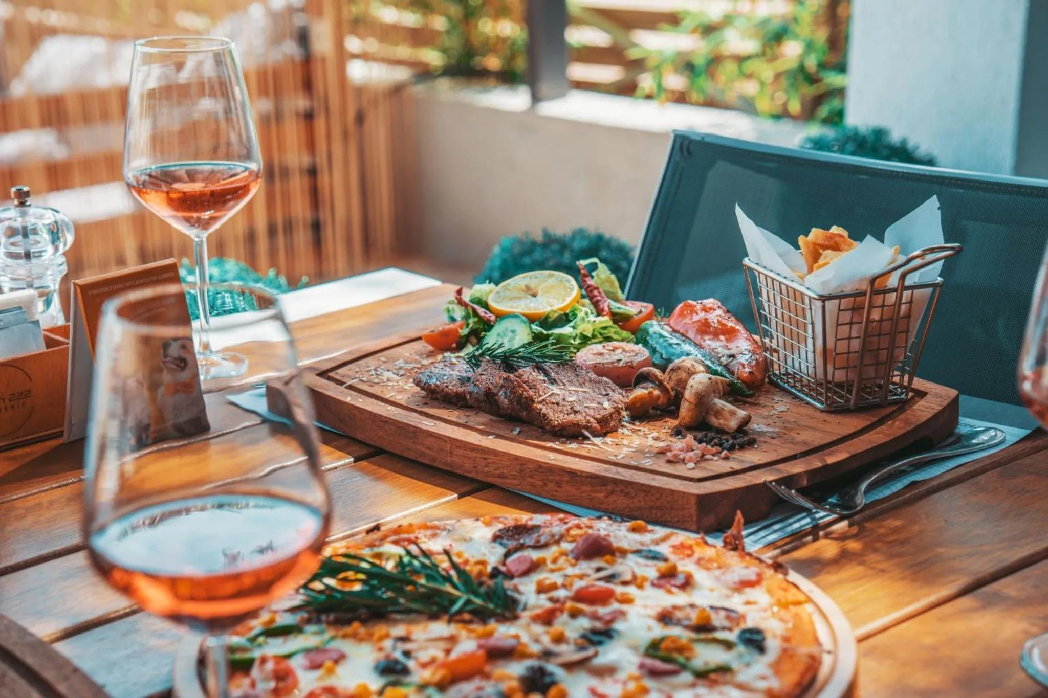 Restaurant/places to eat in Beach 222 Oludeniz