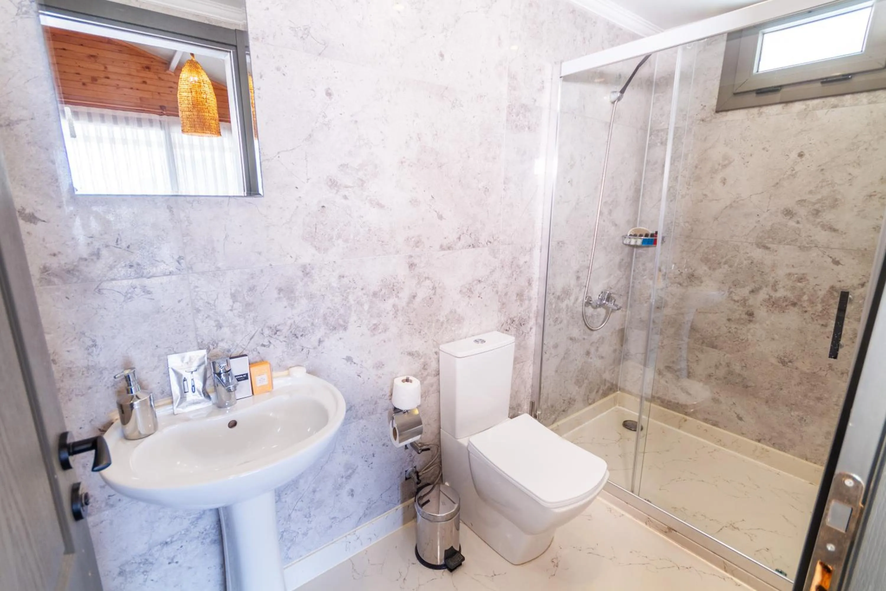 Bathroom in Beach 222 Oludeniz