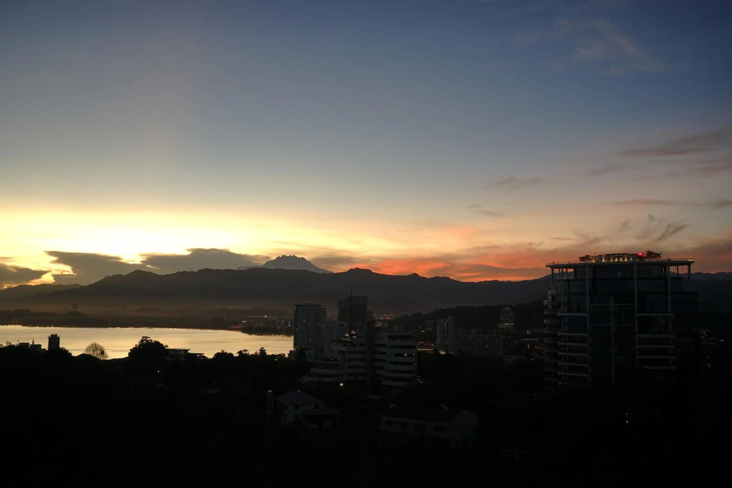 Sea view in Alawa @ Jesselton Quay Kota Kinabalu