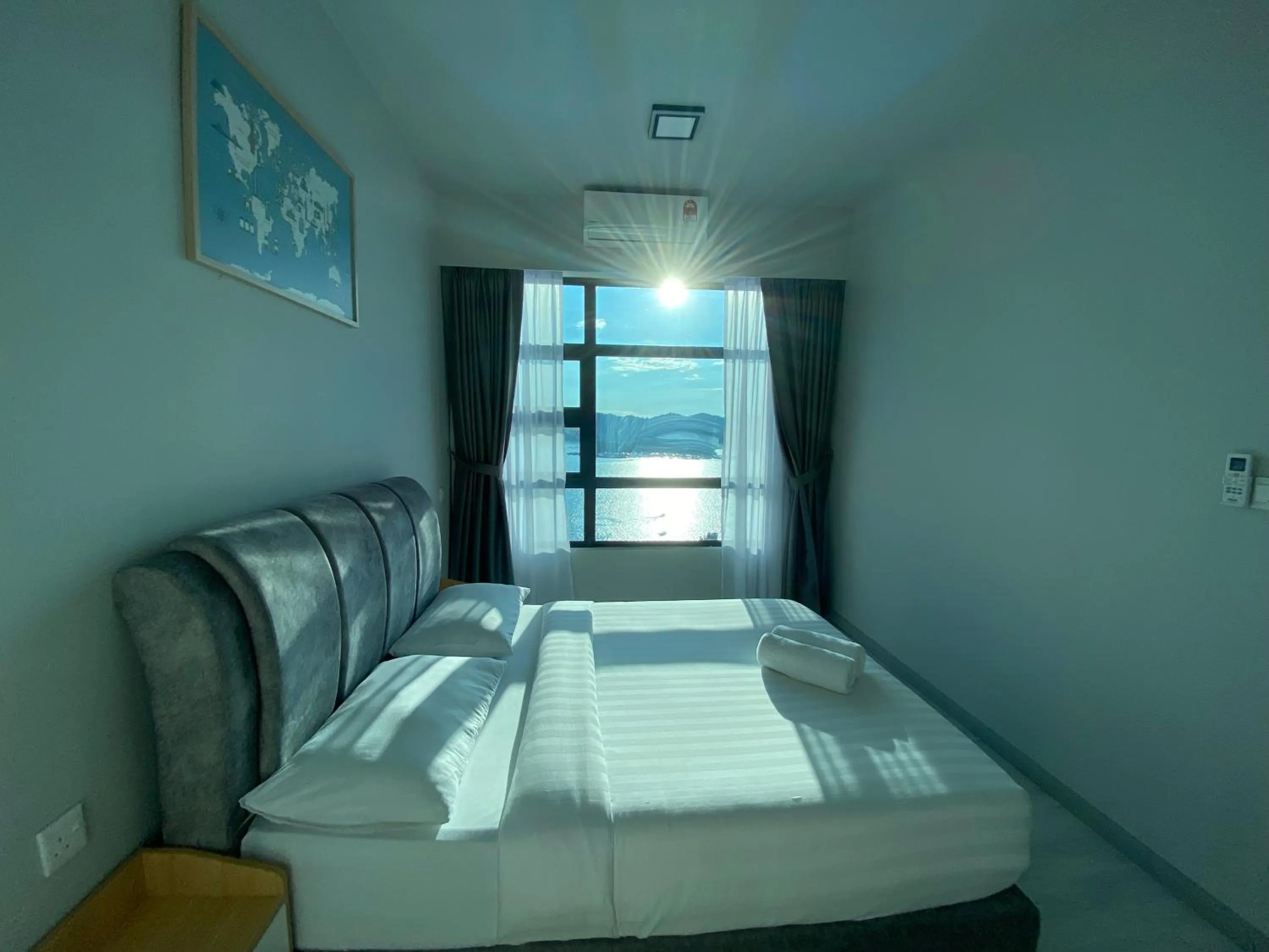 Bedroom, Bed in Alawa @ Jesselton Quay Kota Kinabalu