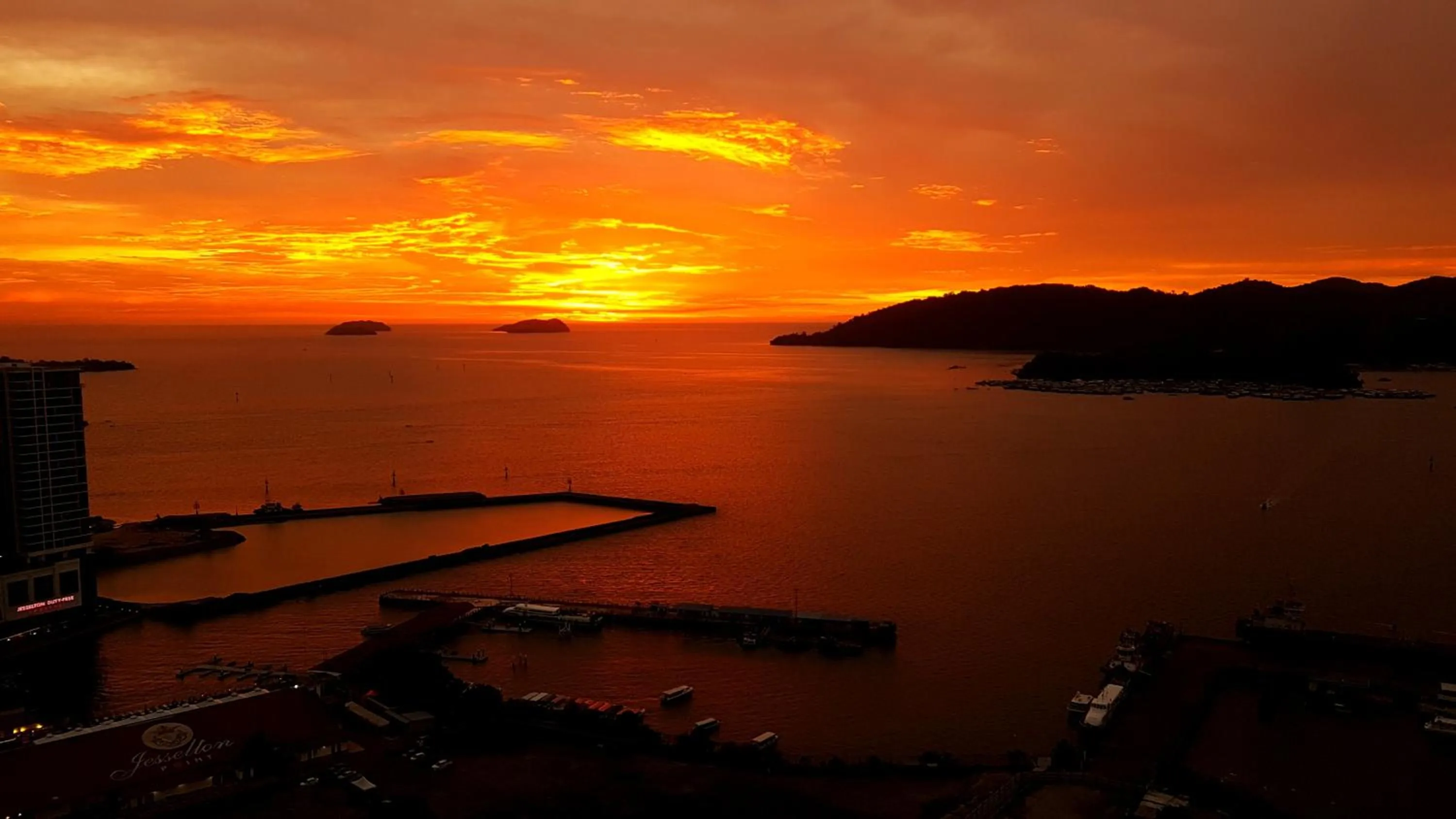 Sunset in Alawa @ Jesselton Quay Kota Kinabalu