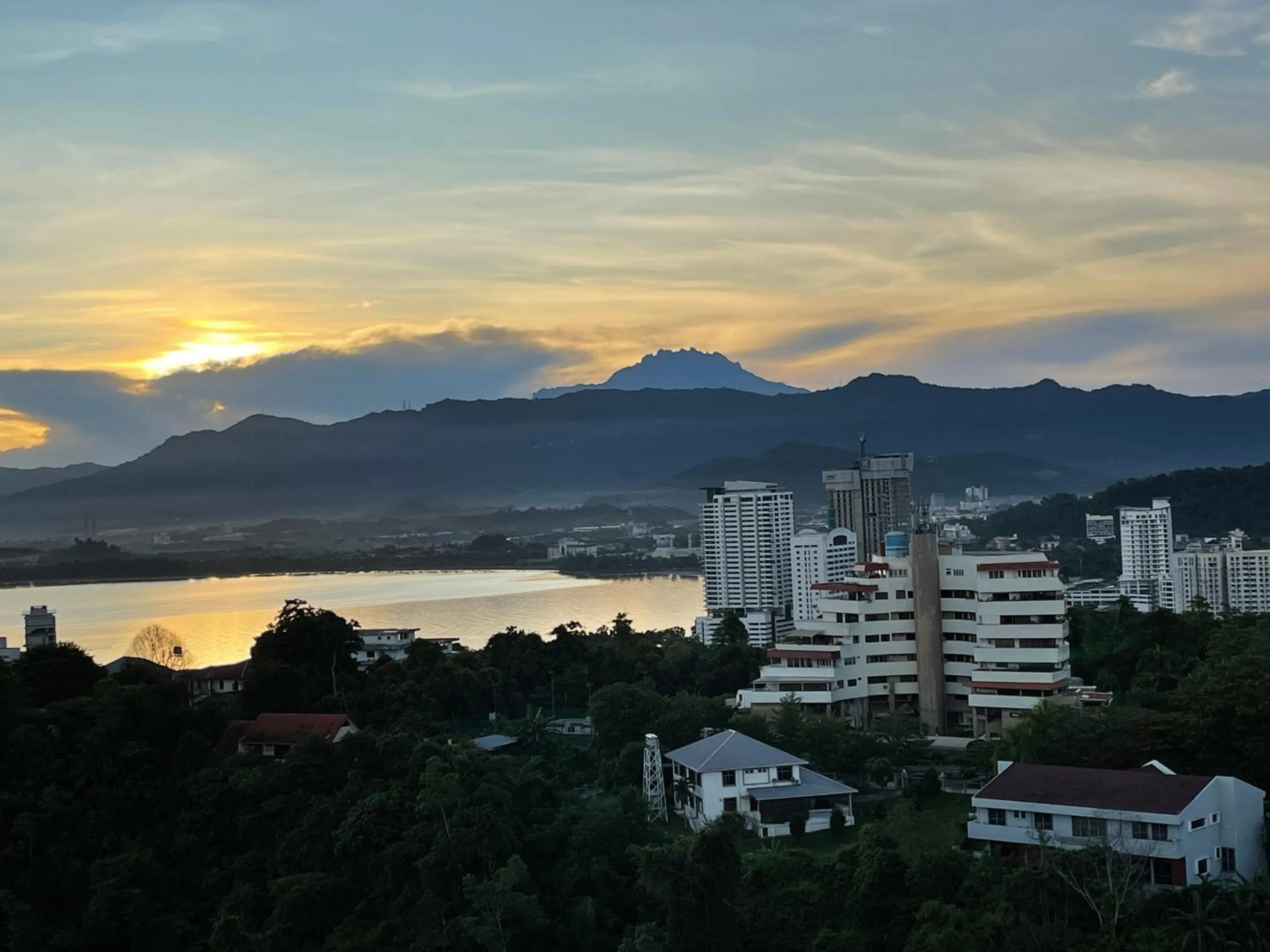 Sea view in Alawa @ Jesselton Quay Kota Kinabalu