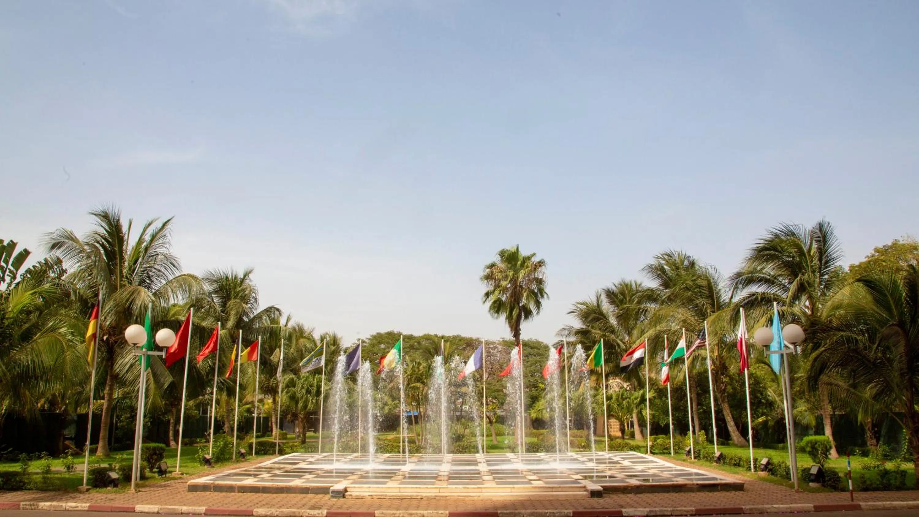 Spring in GRANADA l'Amitié