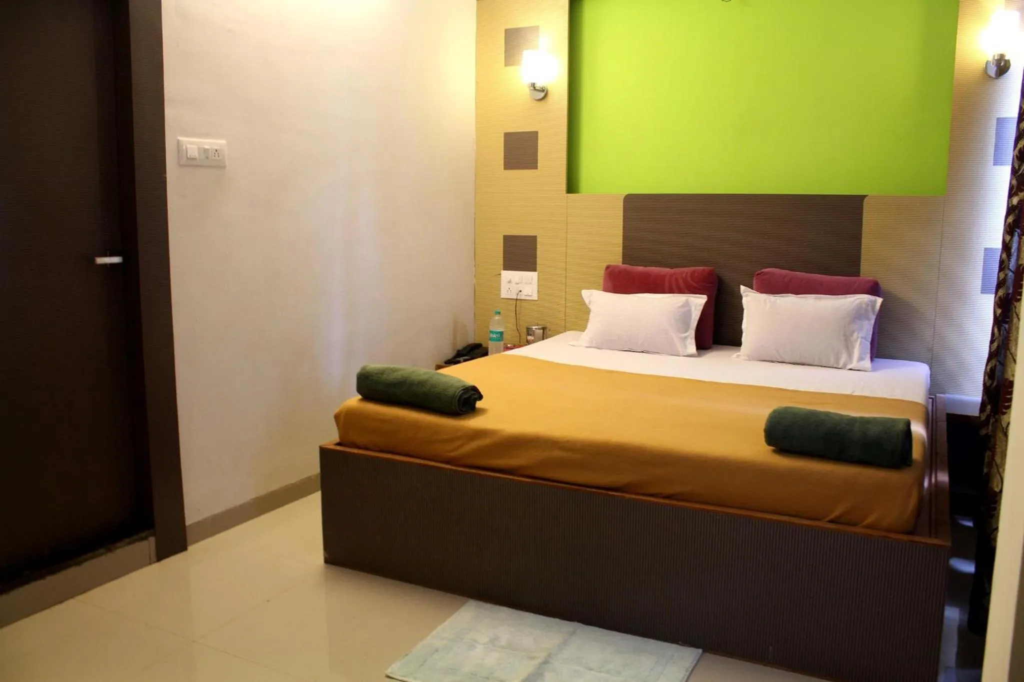 Bedroom, Bed in Malhar palace hotel