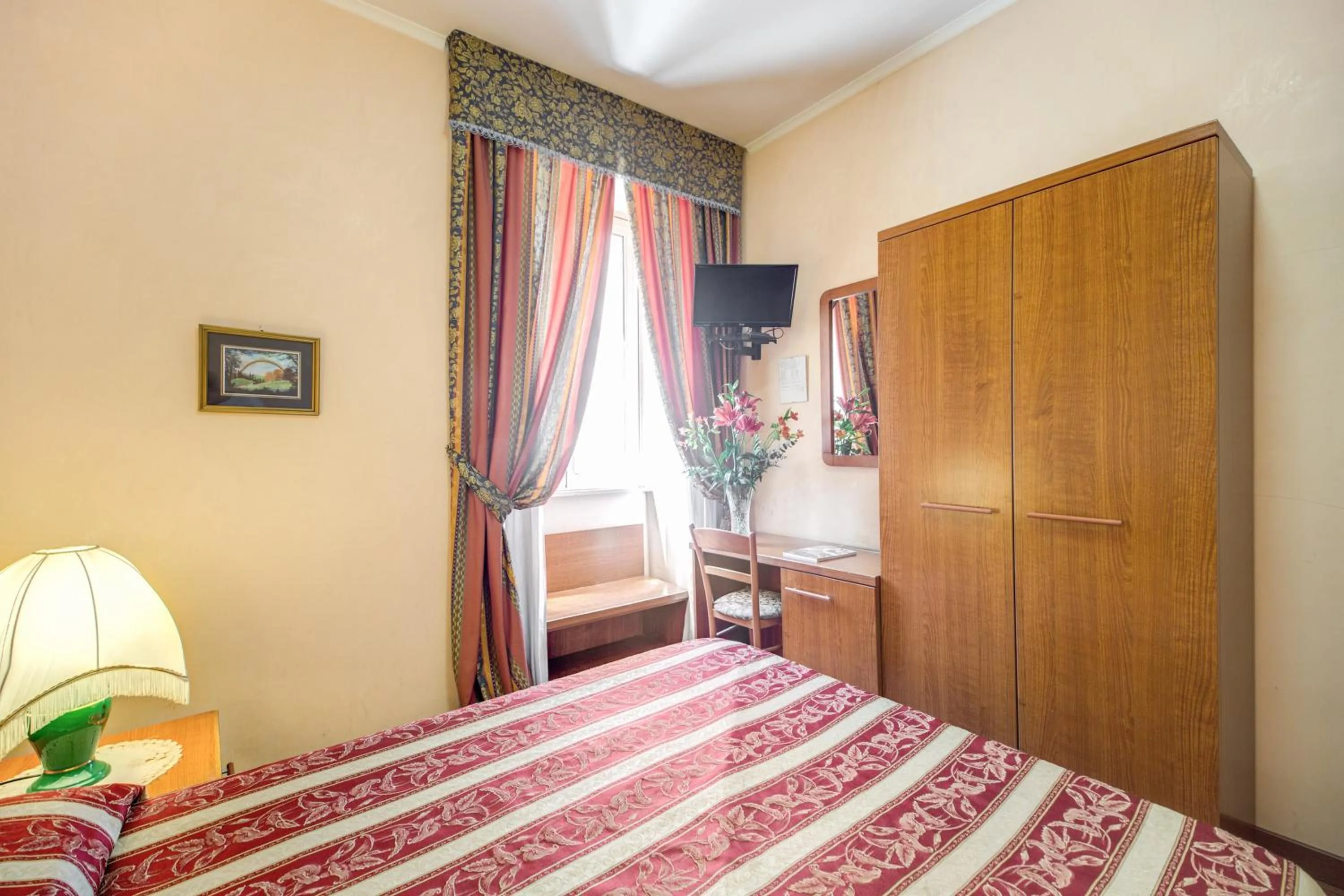 Bed in Buonarroti Home