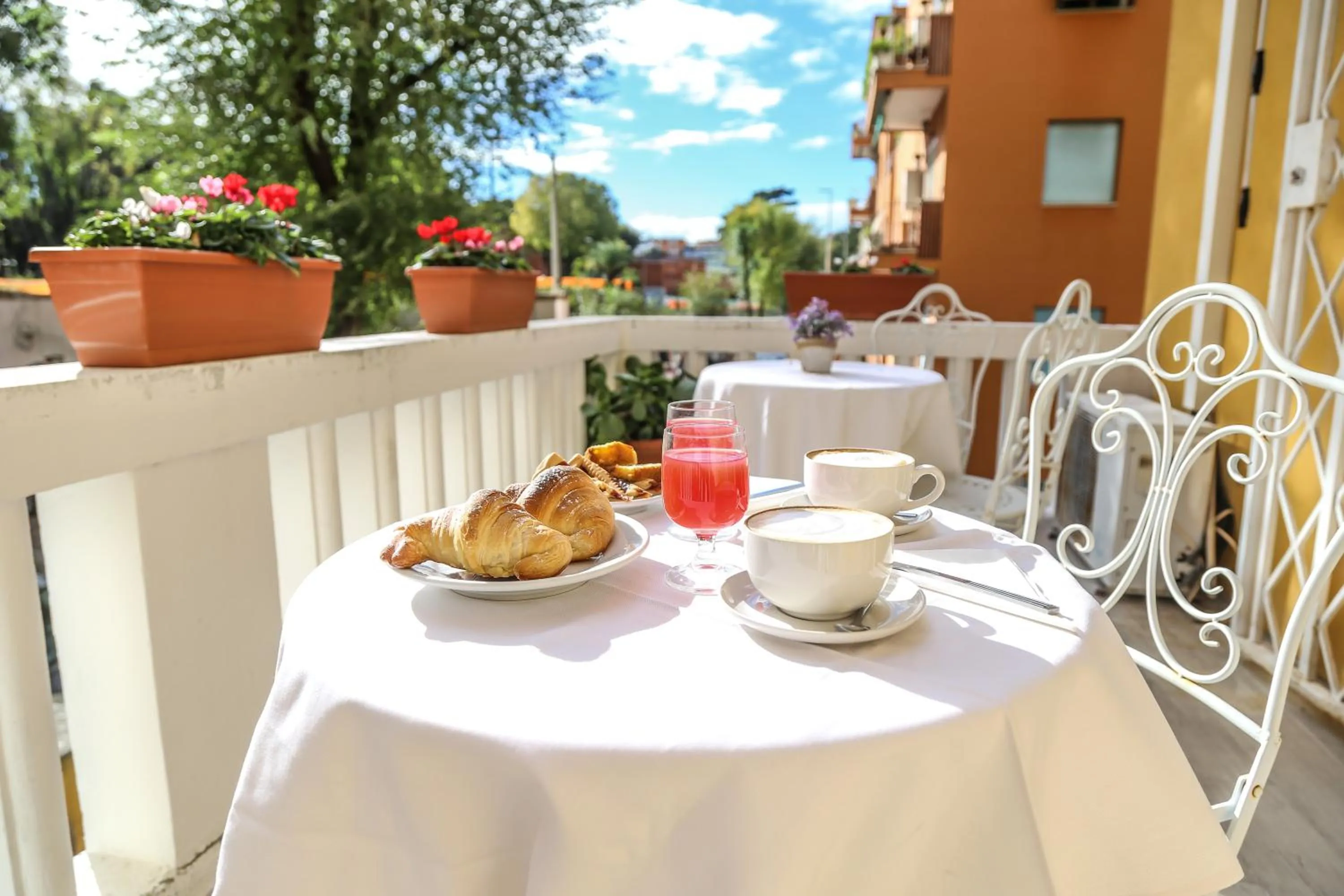 Breakfast in Albergo Athena
