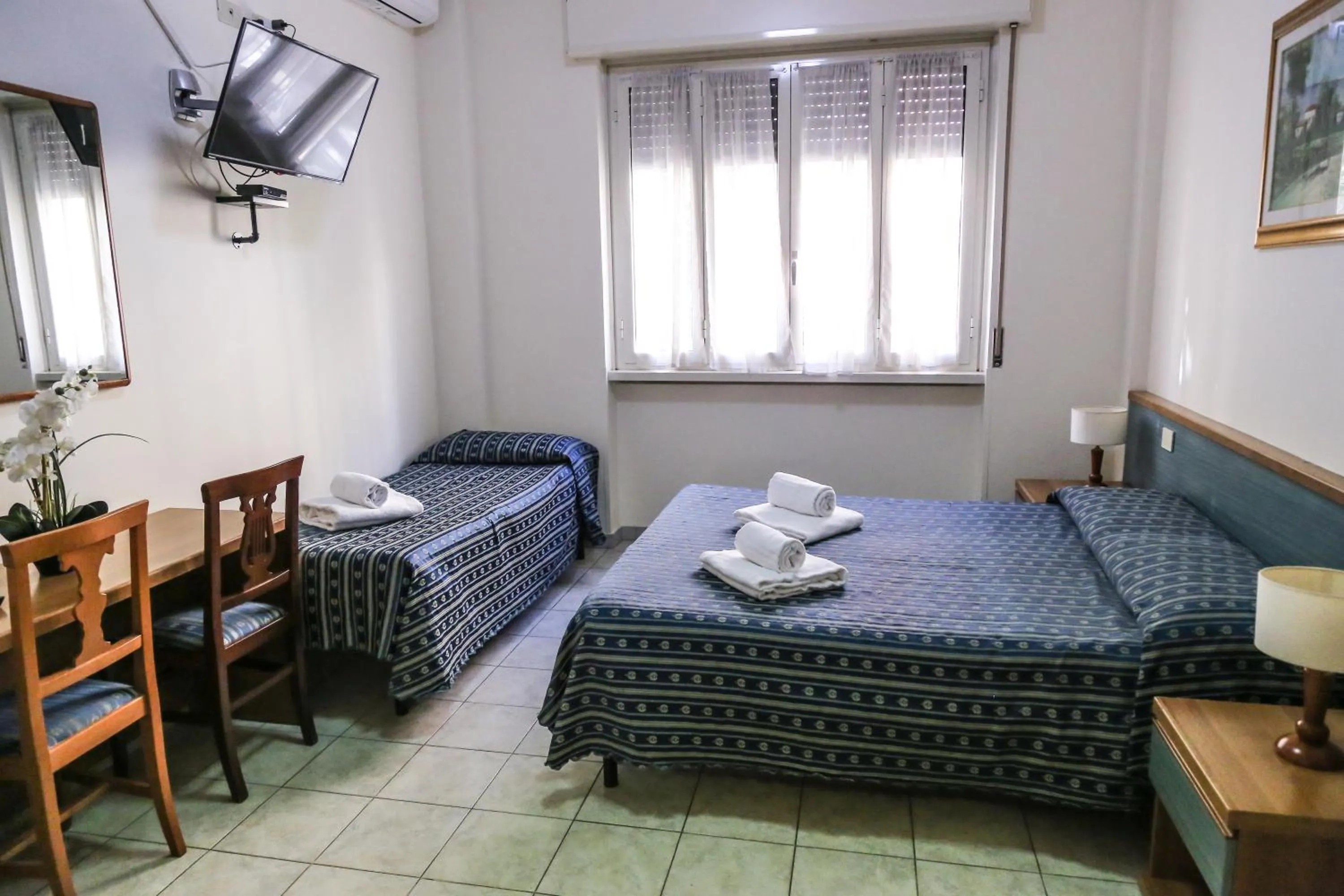 Photo of the whole room, Bed in Albergo Athena