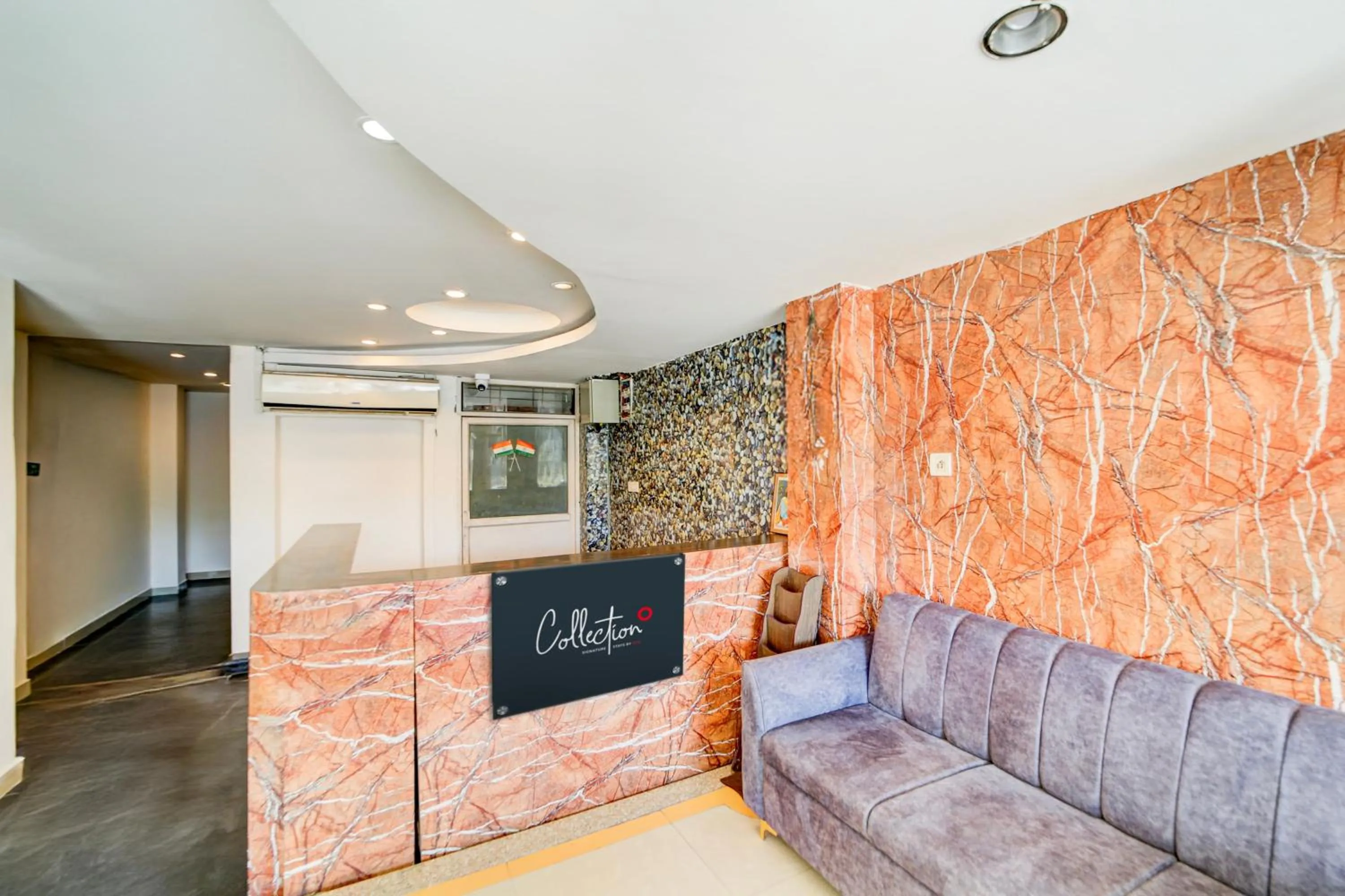 Lobby or reception in Collection O Shahpura Lakeview Formerly Hotel Royal Villa