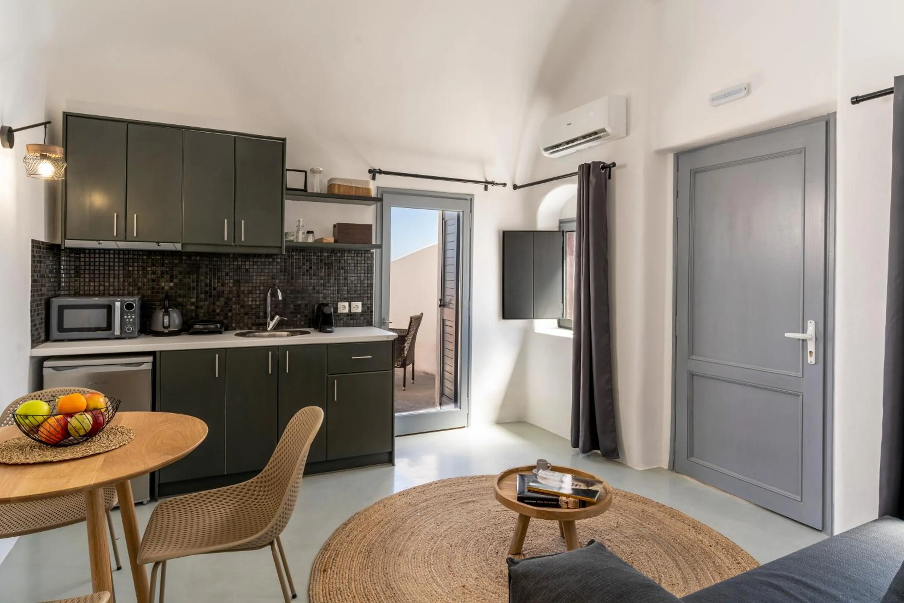 Kitchen or kitchenette in Evanthia Best View Thirassia Island Hotel