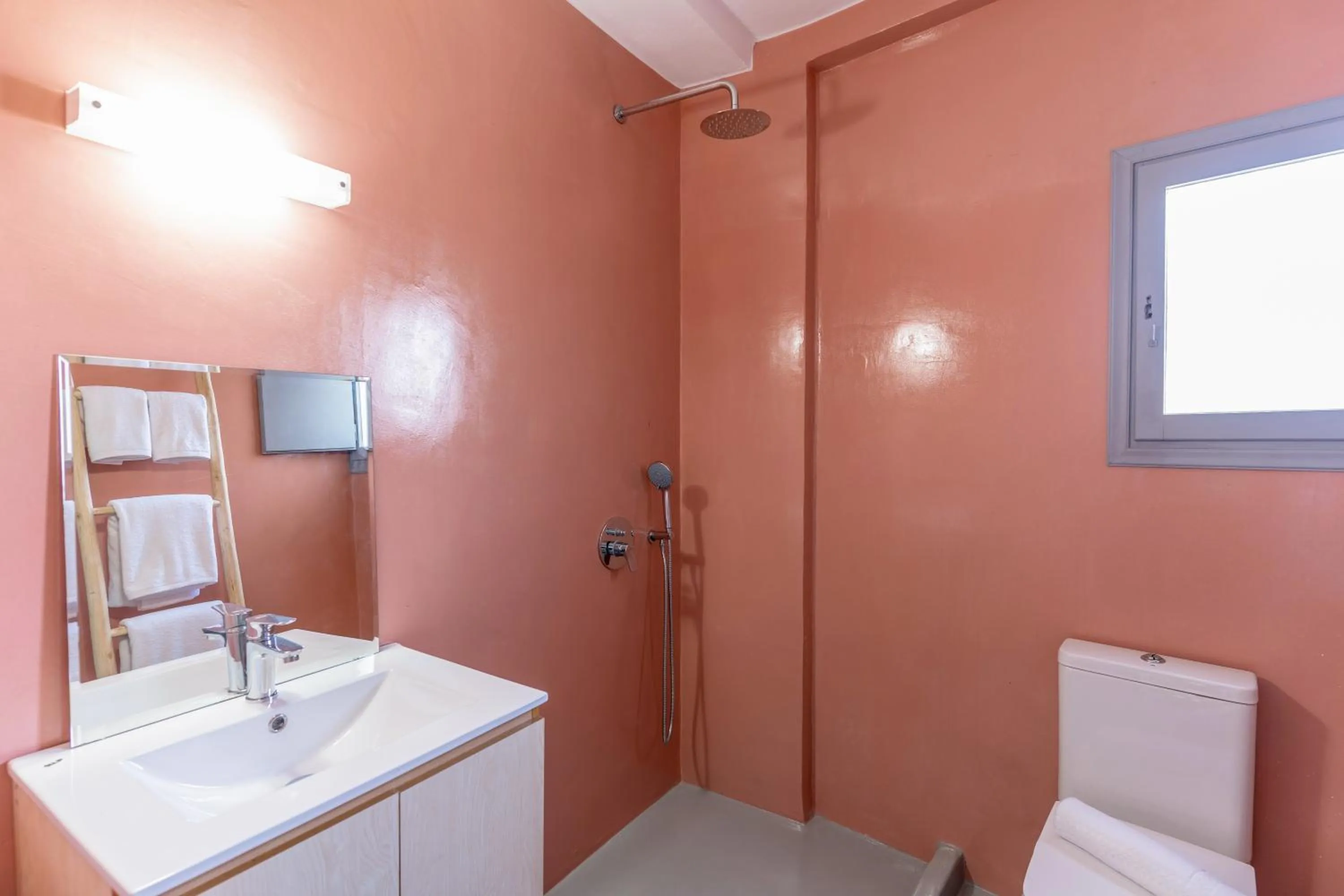 Bathroom in Evanthia Best View Thirassia Island Hotel