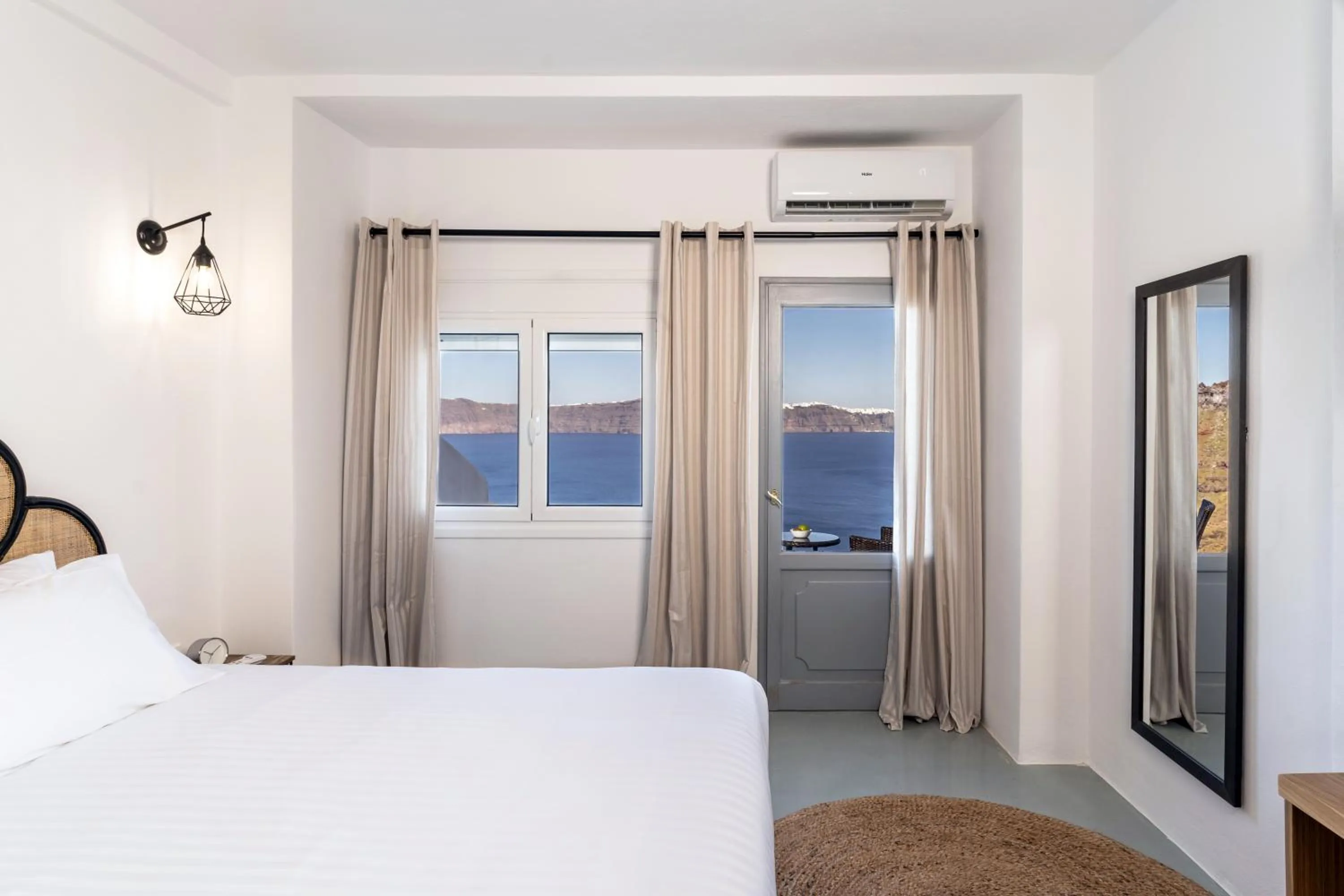 Photo of the whole room, Bed in Evanthia Best View Thirassia Island Hotel