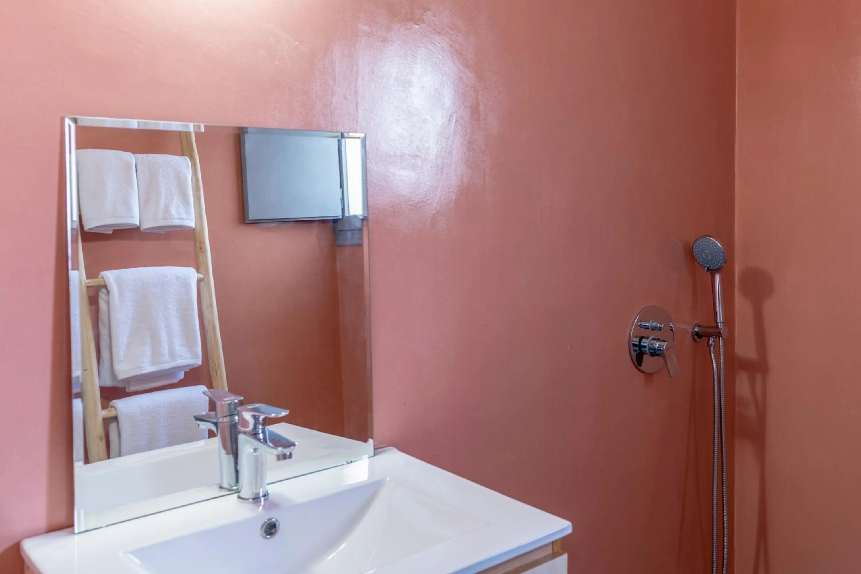 Bathroom in Evanthia Best View Thirassia Island Hotel