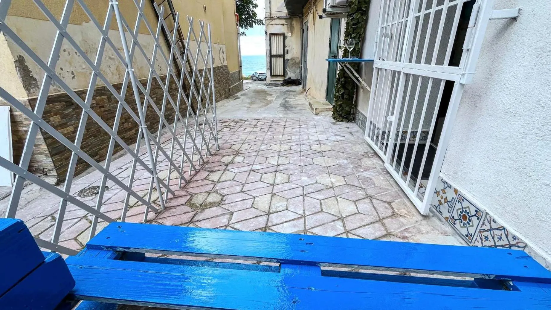Bleu Bijou Apartment