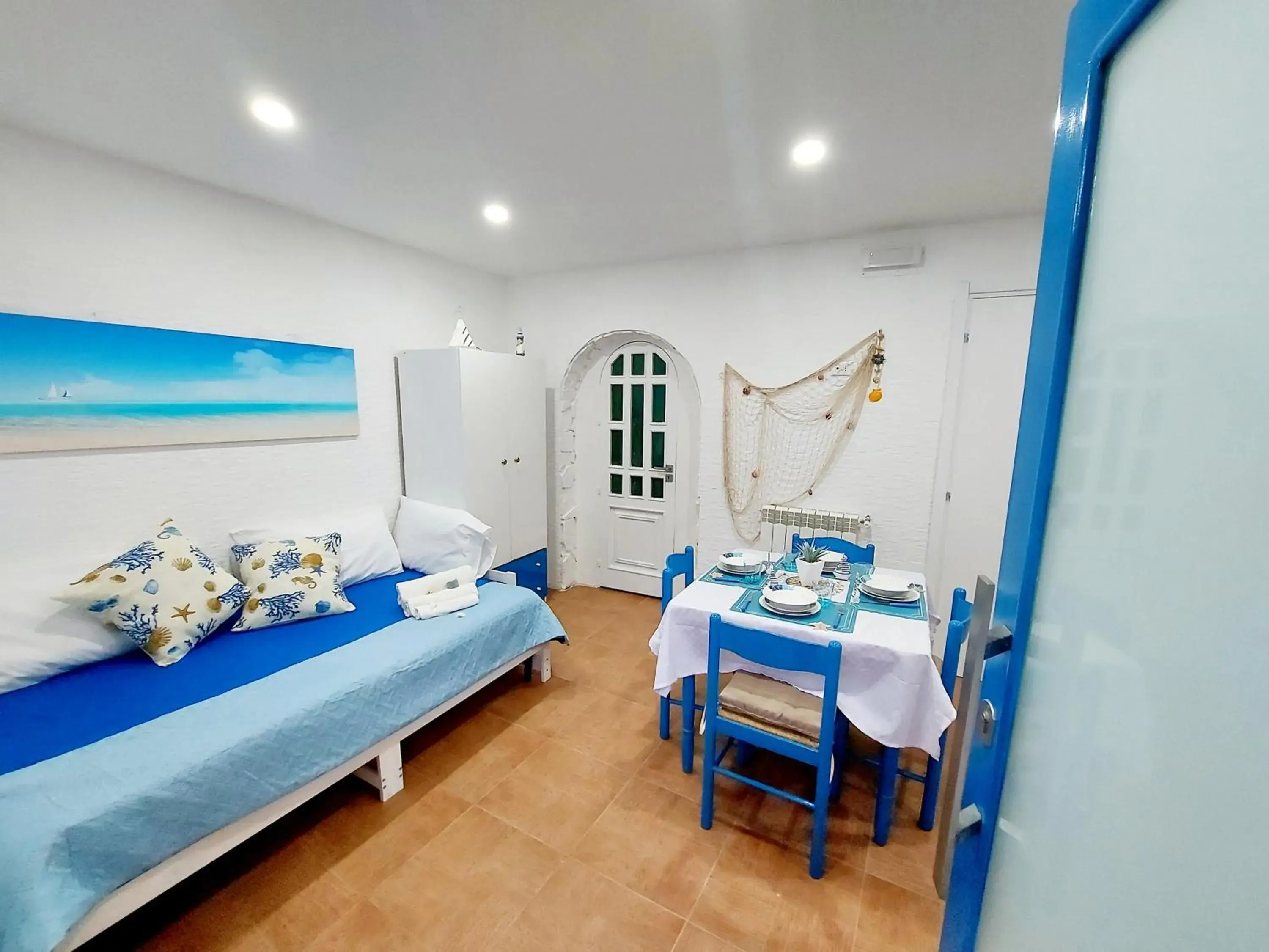 One-Bedroom Apartment in Bleu Bijou Apartment One-Bedroom Apartment in Bleu Bijou Apartment
