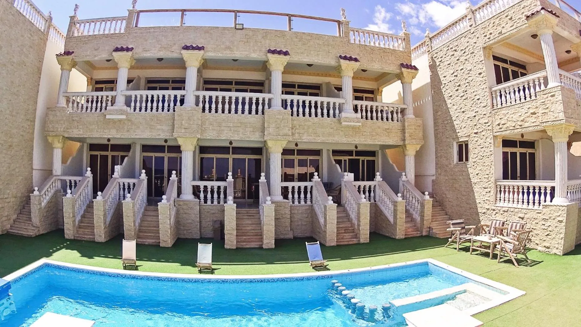 Property building in Lucky palace Dahab