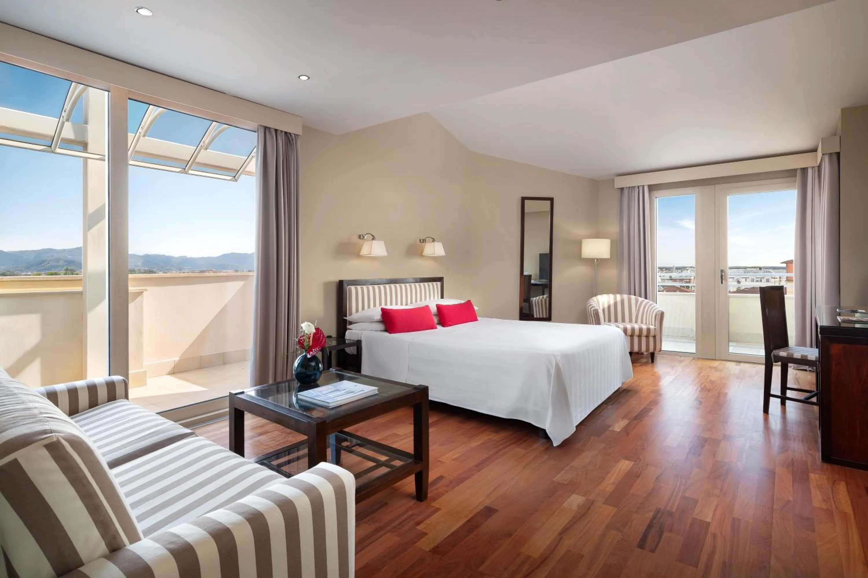 Bed in Hotel Sina Astor