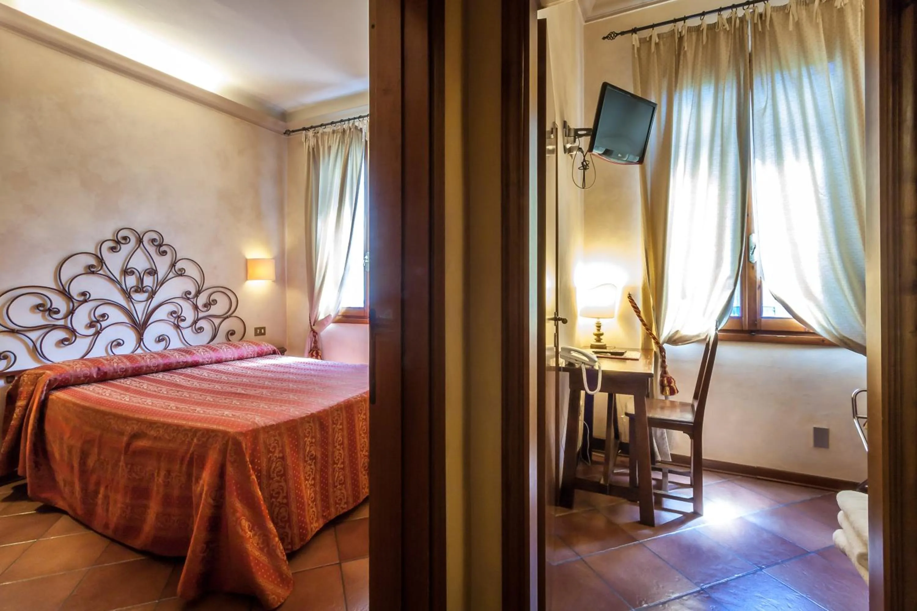 Photo of the whole room, Bed in Hotel Mario's