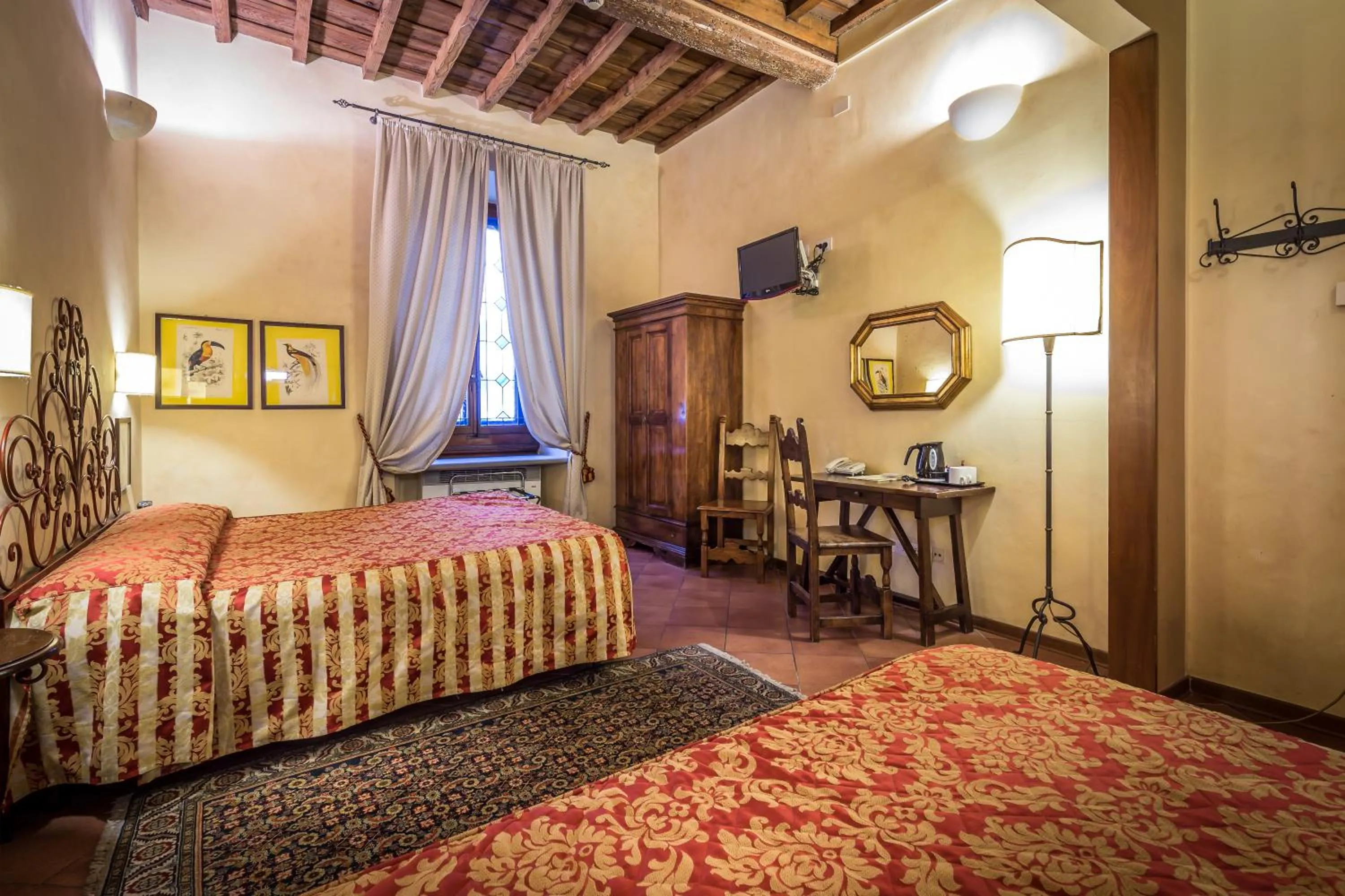 Bedroom, Bed in Hotel Mario's